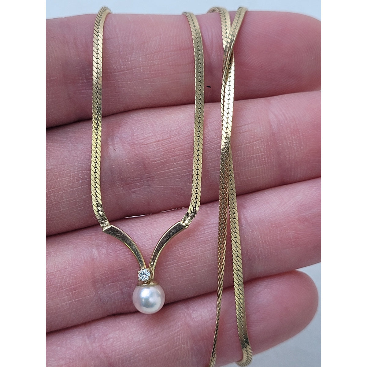 Vintage 14K Gold Filled V Chevron Pendant Necklace Diamond Accent Drop Pearl 17"