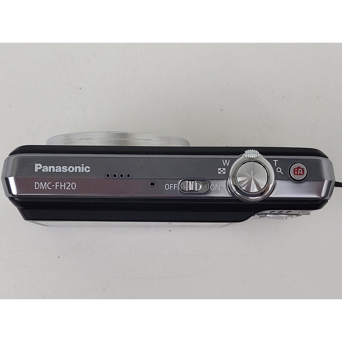 Panasonic Lumix DMC-FH20 Digital Camera w Case