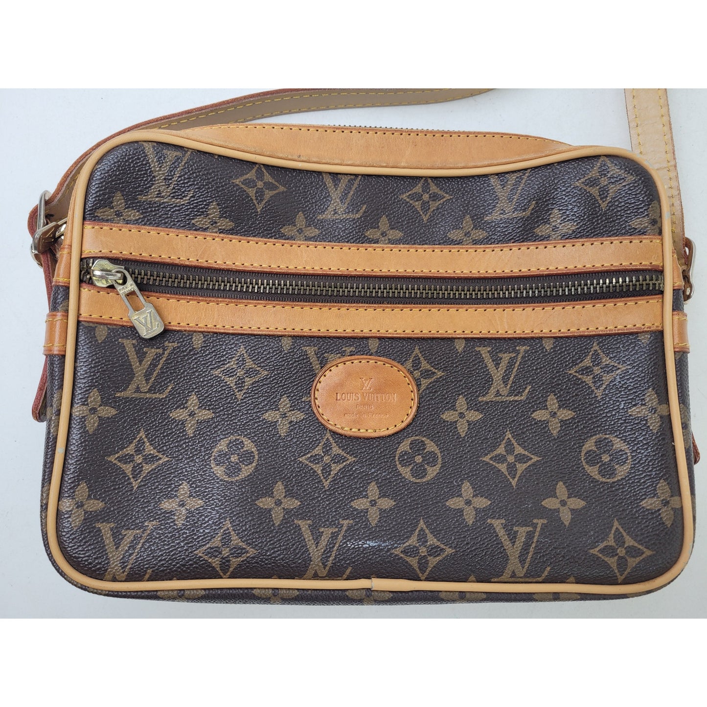 Vintage Fake Louis Vuitton Paris Reporter Crossbody Logo Bag Monogram Canvas