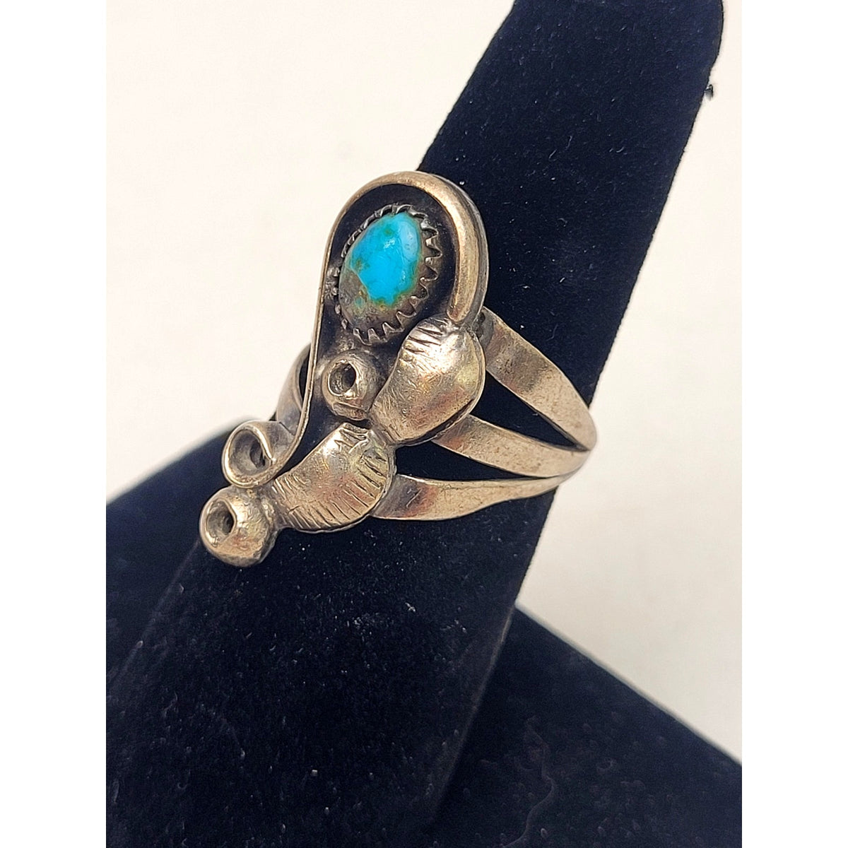 Vintage Navajo Turquoise Sterling Silver Ring Size 6.75