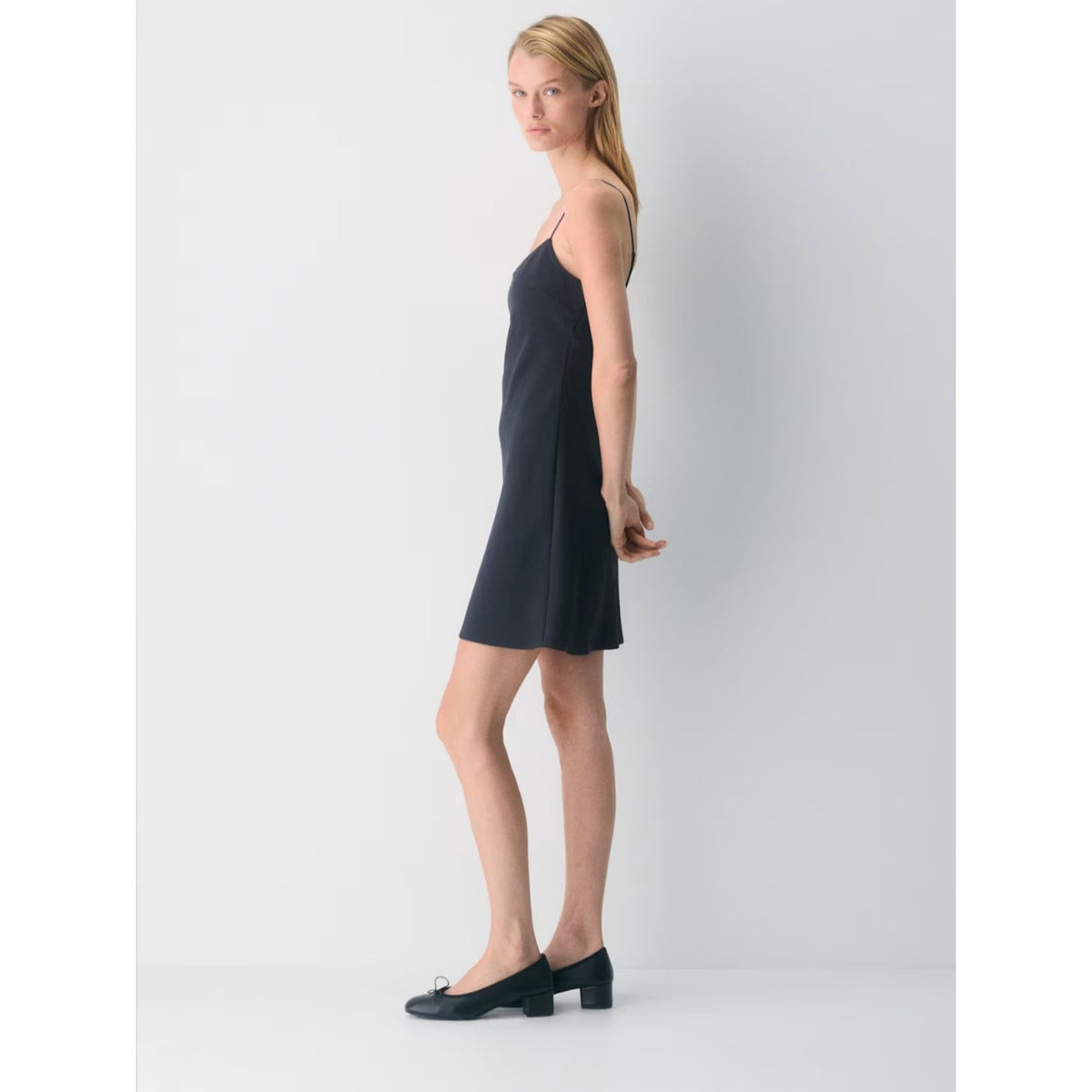 Aritzia Wilfred Foxley Black Crepe Mini Dress Sz 8 NWT
