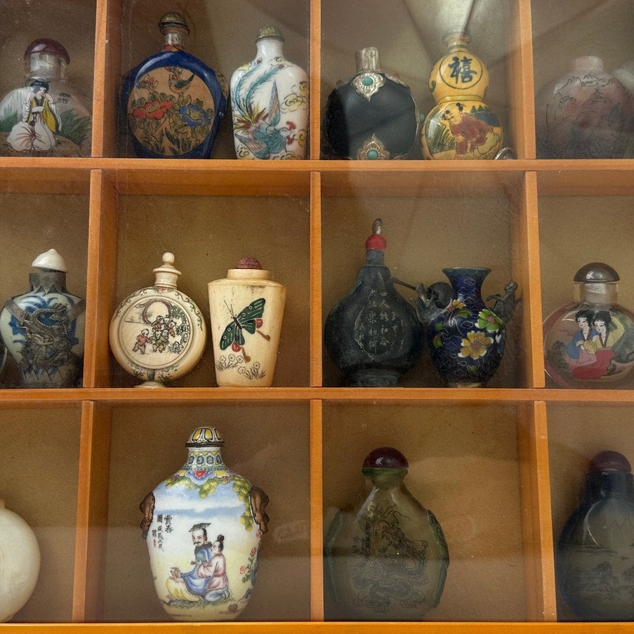 VTG Chinese Hand Painted Snuff Bottle Collection in Wooden Shadow Box