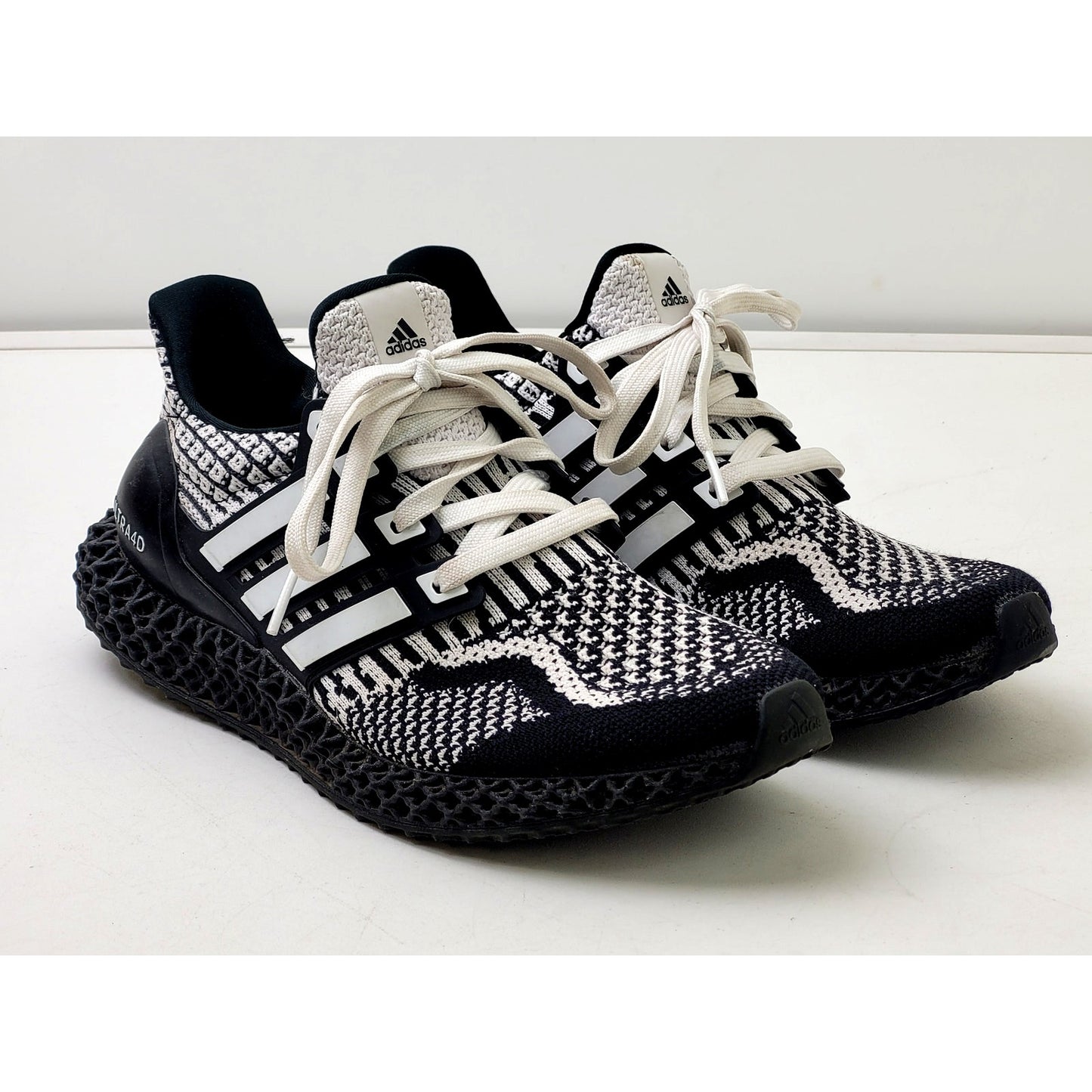 Adidas Ultra 4D Knit Primeknit Running Shoes Oreo Men's Sz 6 / Women's Sz 7