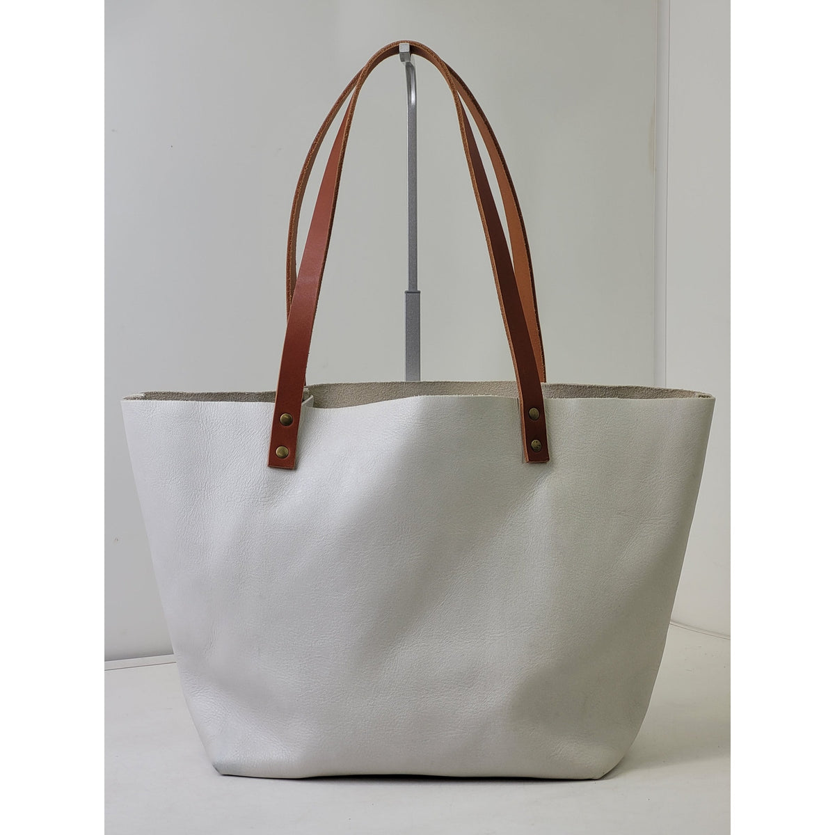 Portland Leather Goods Classic Leather Tote in Beluga w Brown Leather Straps EUC