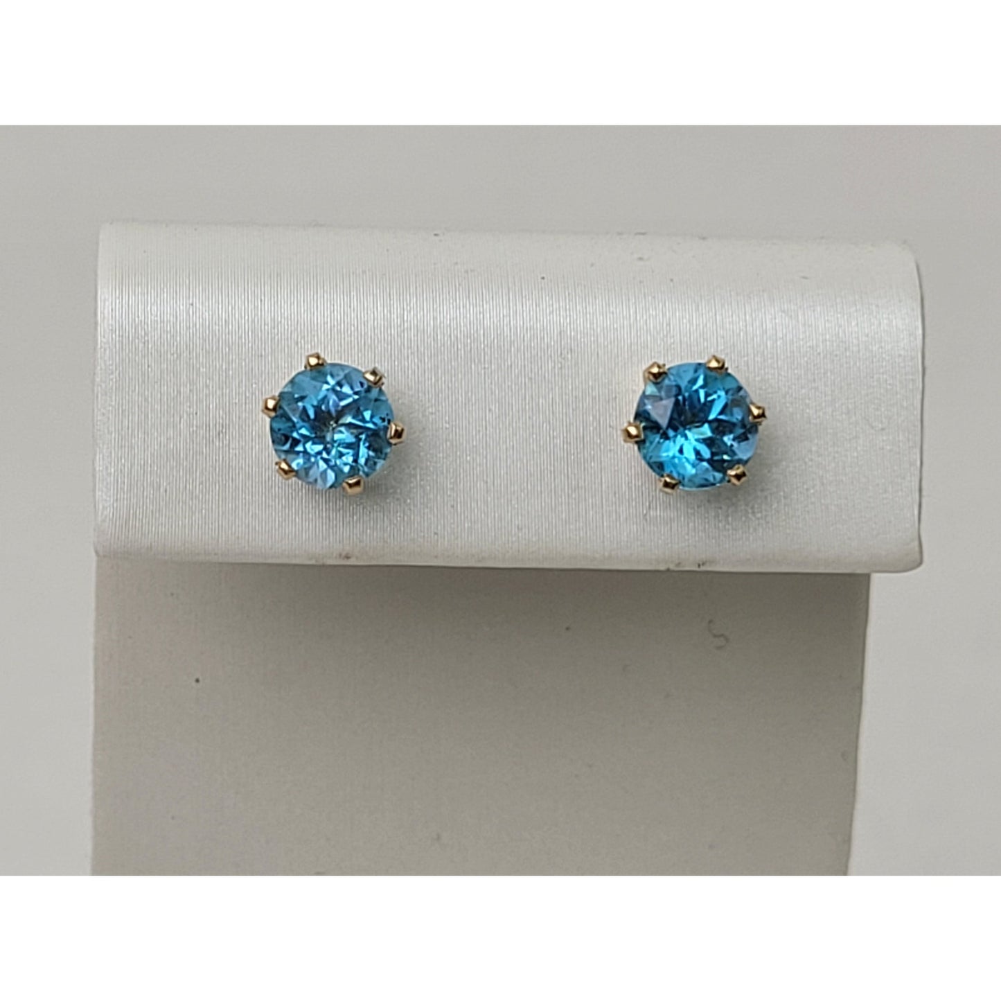 Classic Blue Topaz 6mm Stone w Six-Prong 14K Gold Setting Stud Earrings