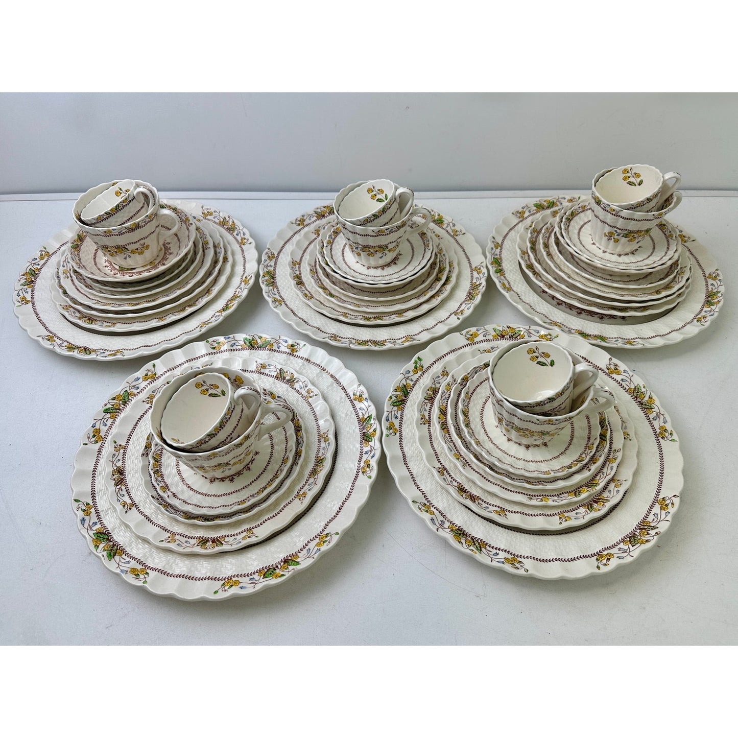 Vintage Copeland Spode "Buttercup" China Multi Piece Dinnerware Set