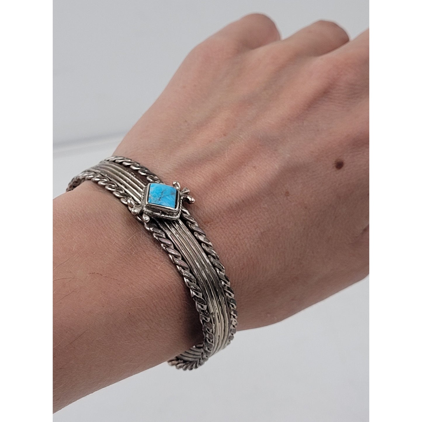 VTG Navajo Turquoise & Sterling Silver Bracelet - Louise Joe