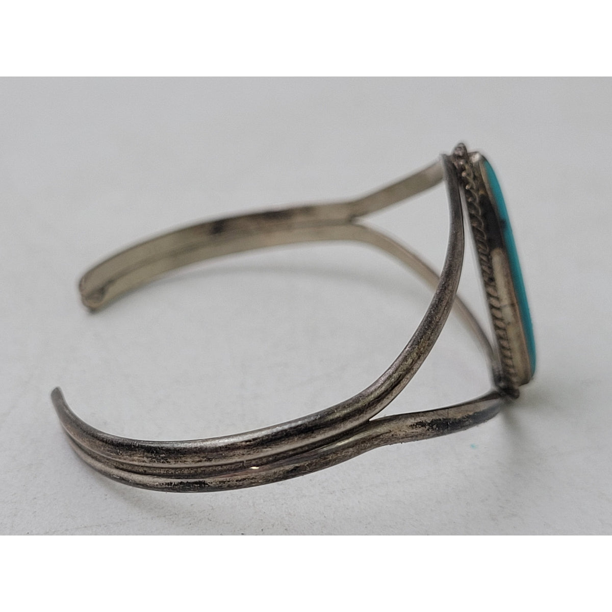Vintage Navajo Teme Split-Shank Sterling Silver & Turquoise Cuff Bracelet