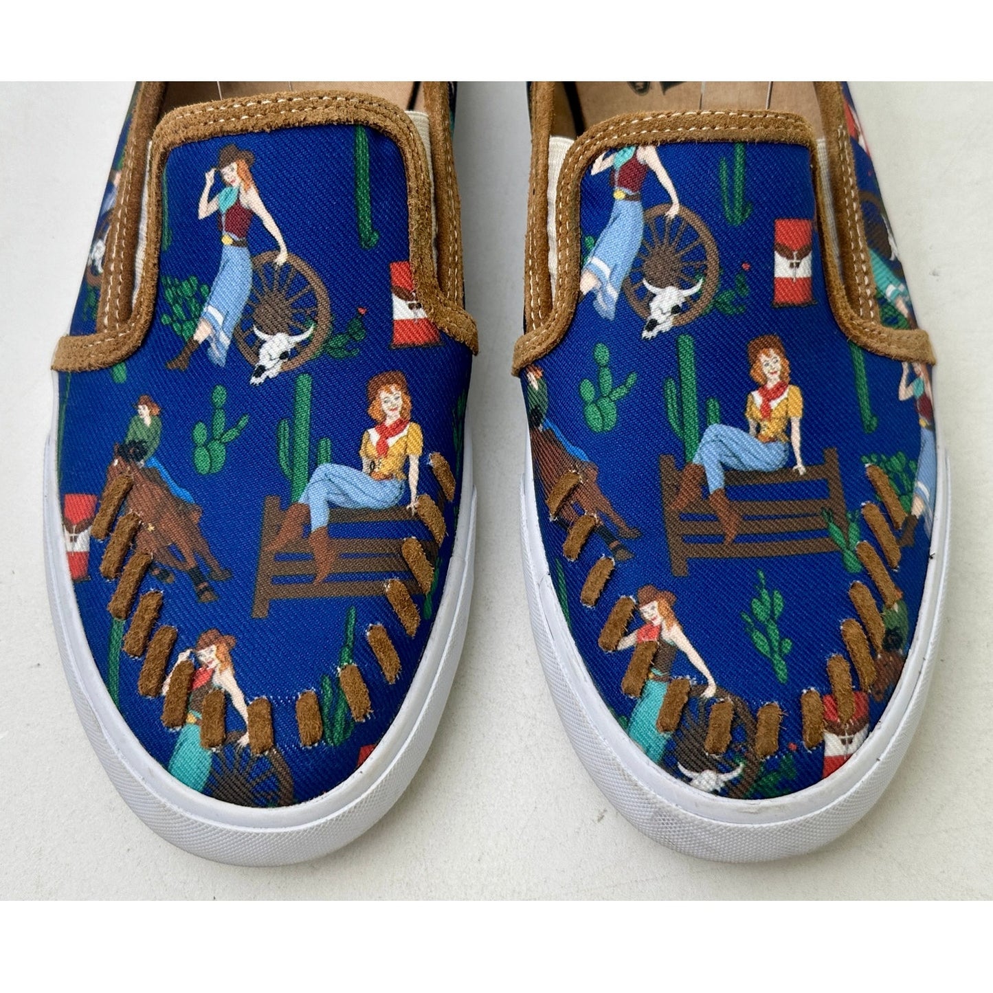 Justin Reba Blue Western Cowgirl Print Slip-On Shoes Women's Sz 9.5