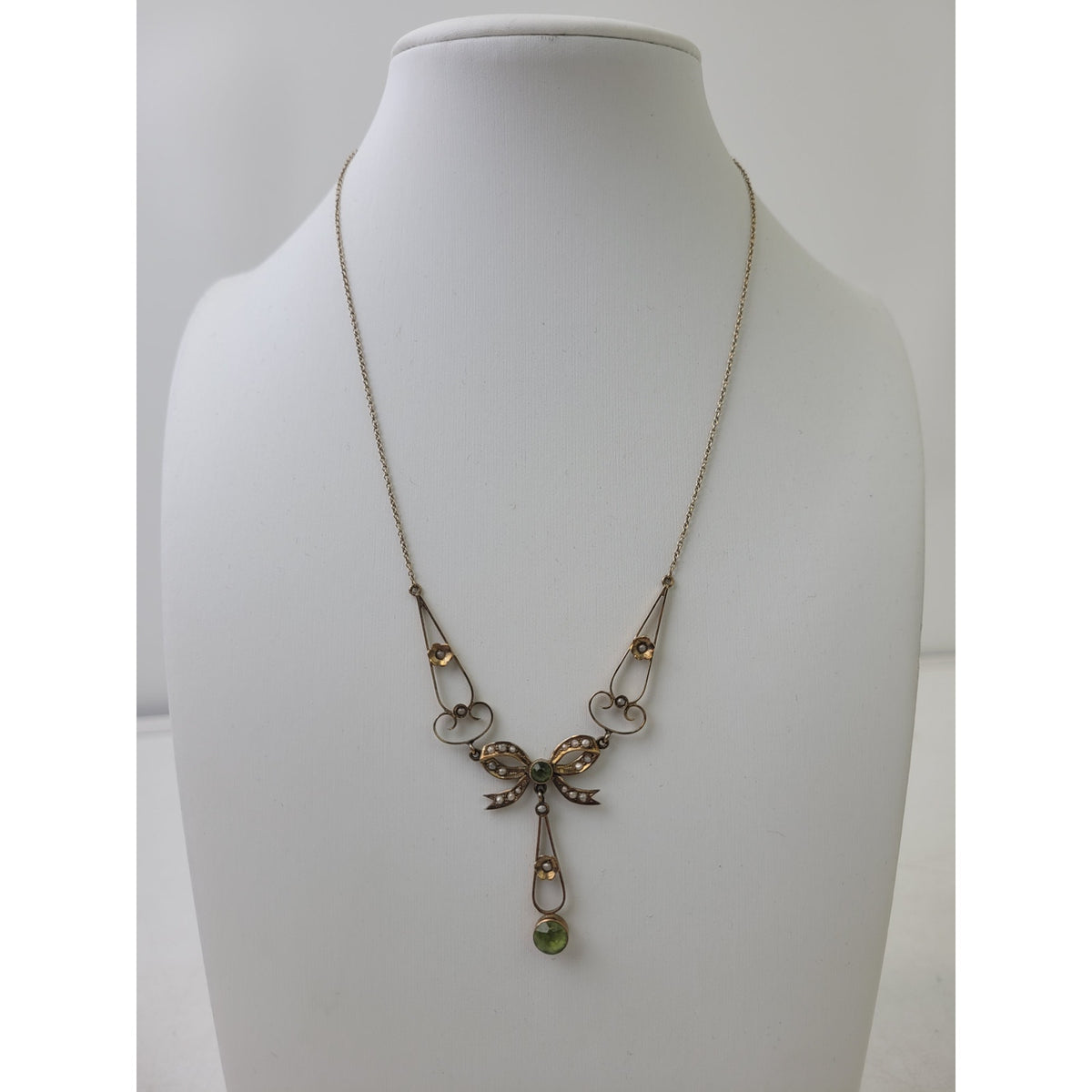 14K Yellow Gold Art Nouveau Genuine Peridot & Seed Pearl Bow Drop Necklace w Box