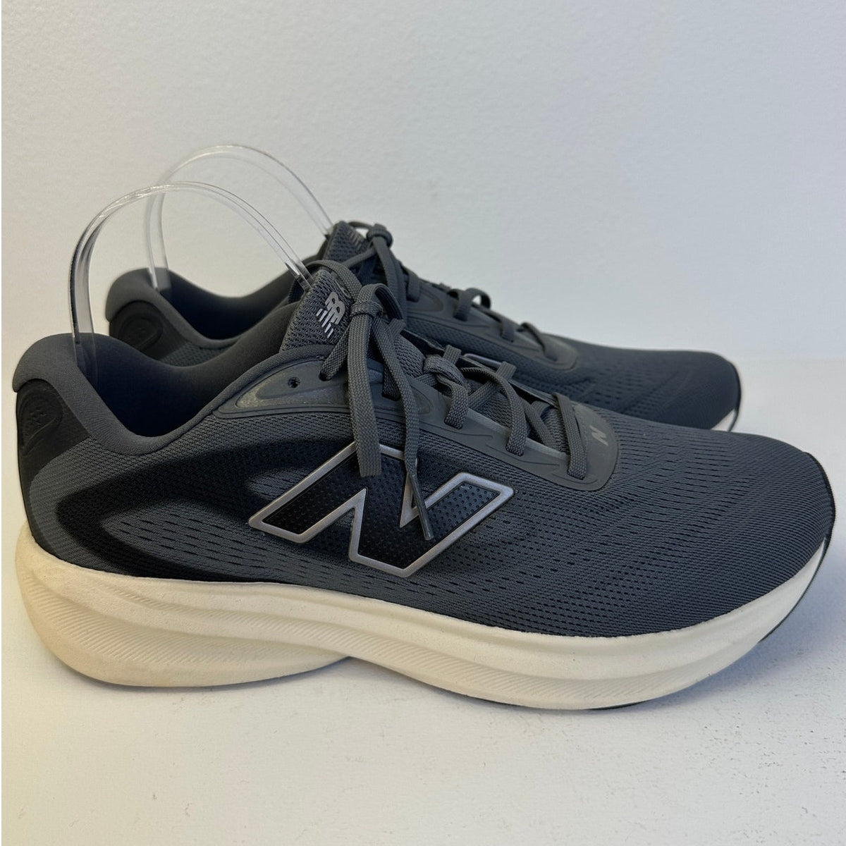 New Balance Fresh Foam 680v9 Grey Running Shoes Men's Sz 9.5