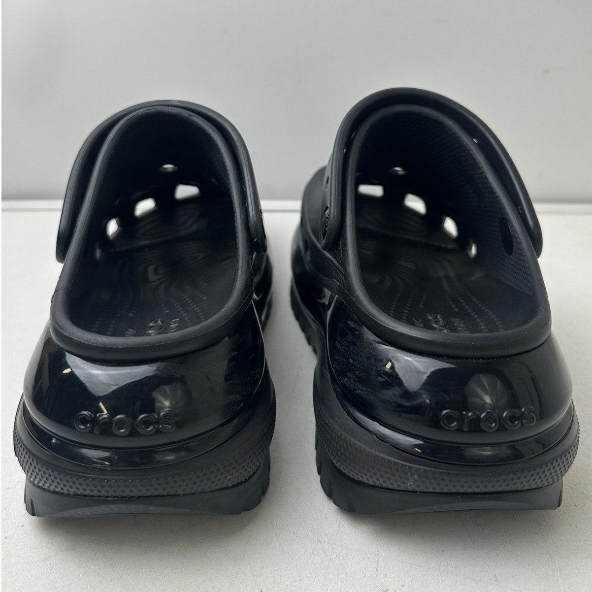 Crocs Classic Mega Crush Black Clogs Women's Sz 8