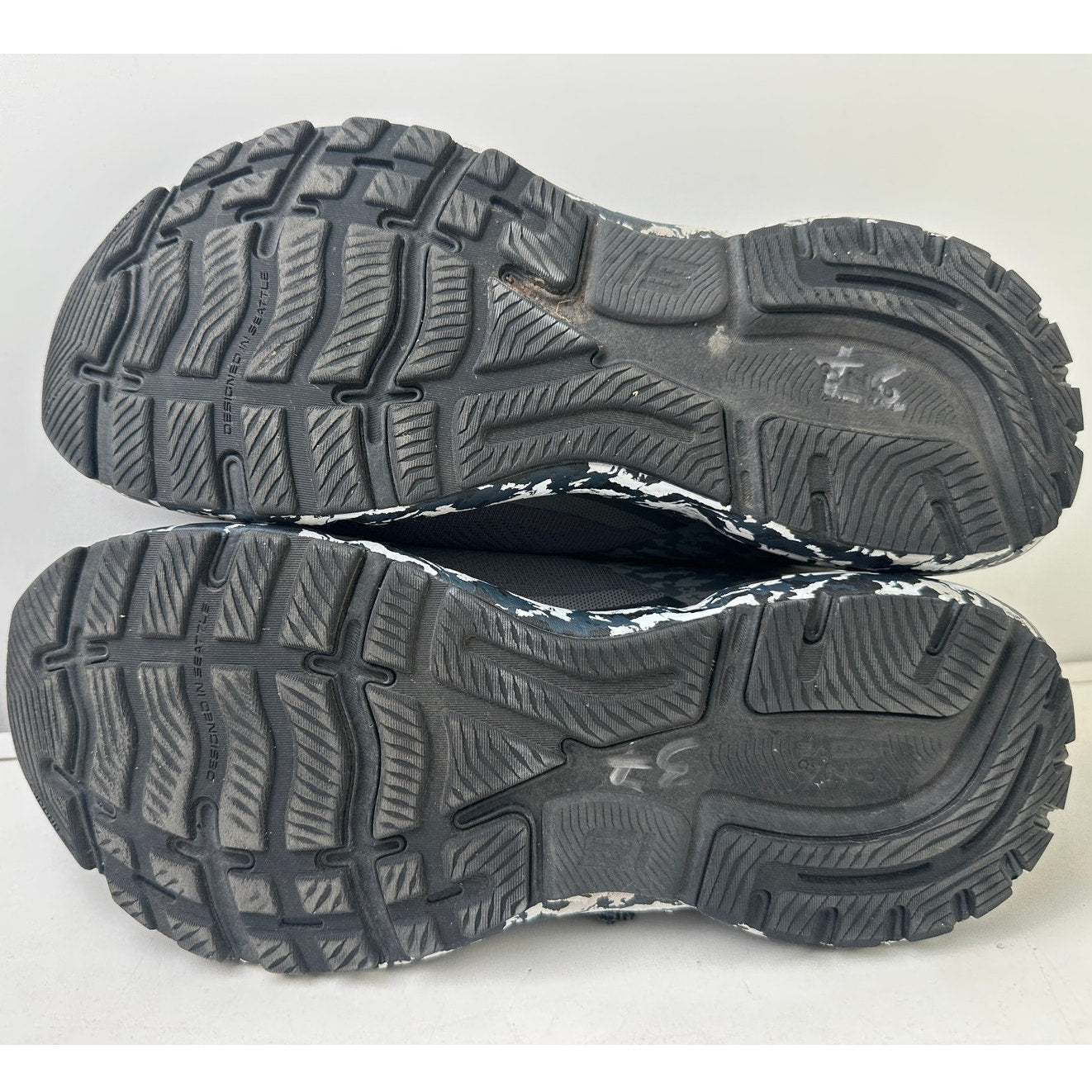 Brooks Ghost 15 Running Sneakers Ebony/Black/Oyster Women's Sz 11