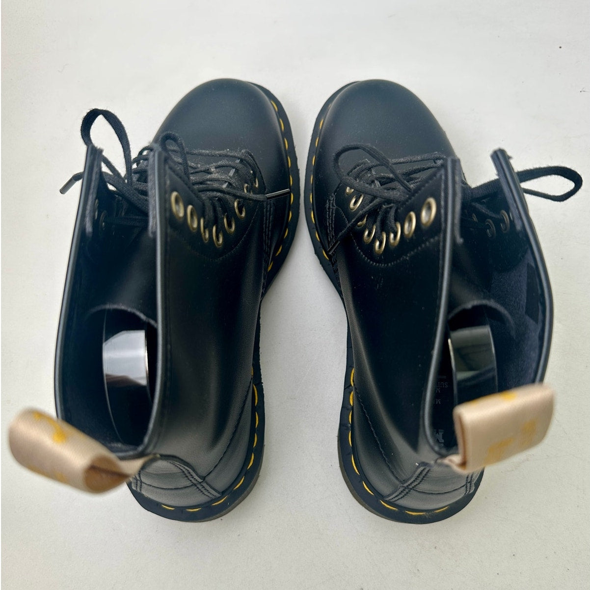 Dr. Martens Vegan 1460 Felix Rub Off 8-Eye Boots Women's Sz 8
