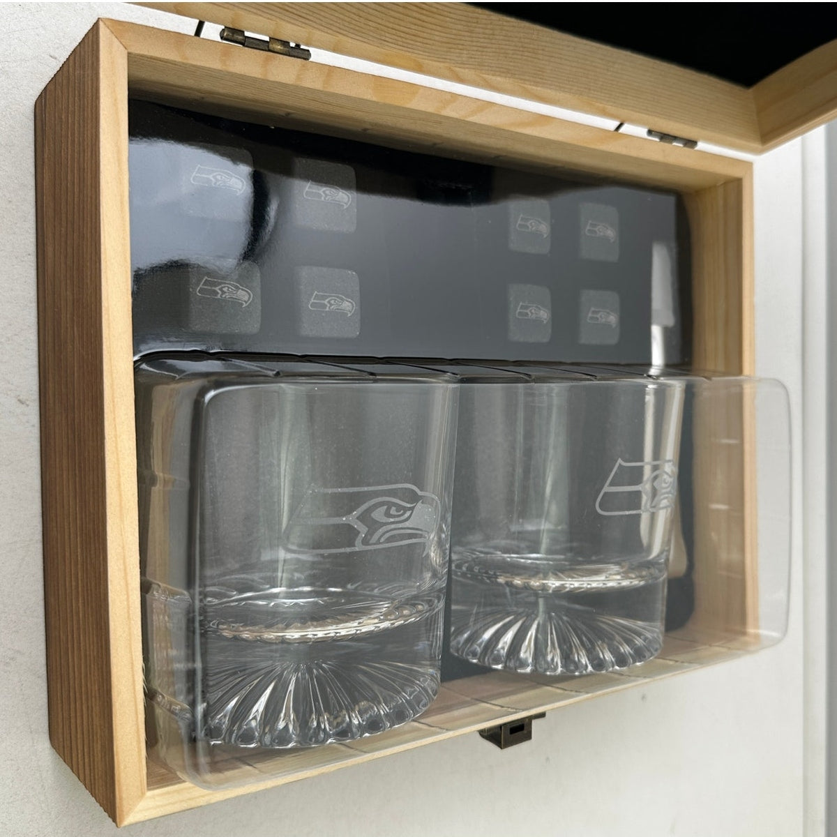 NFL Seattle Seahawks Wood Boxed Glass Set W/ Stone Cubes | NEW