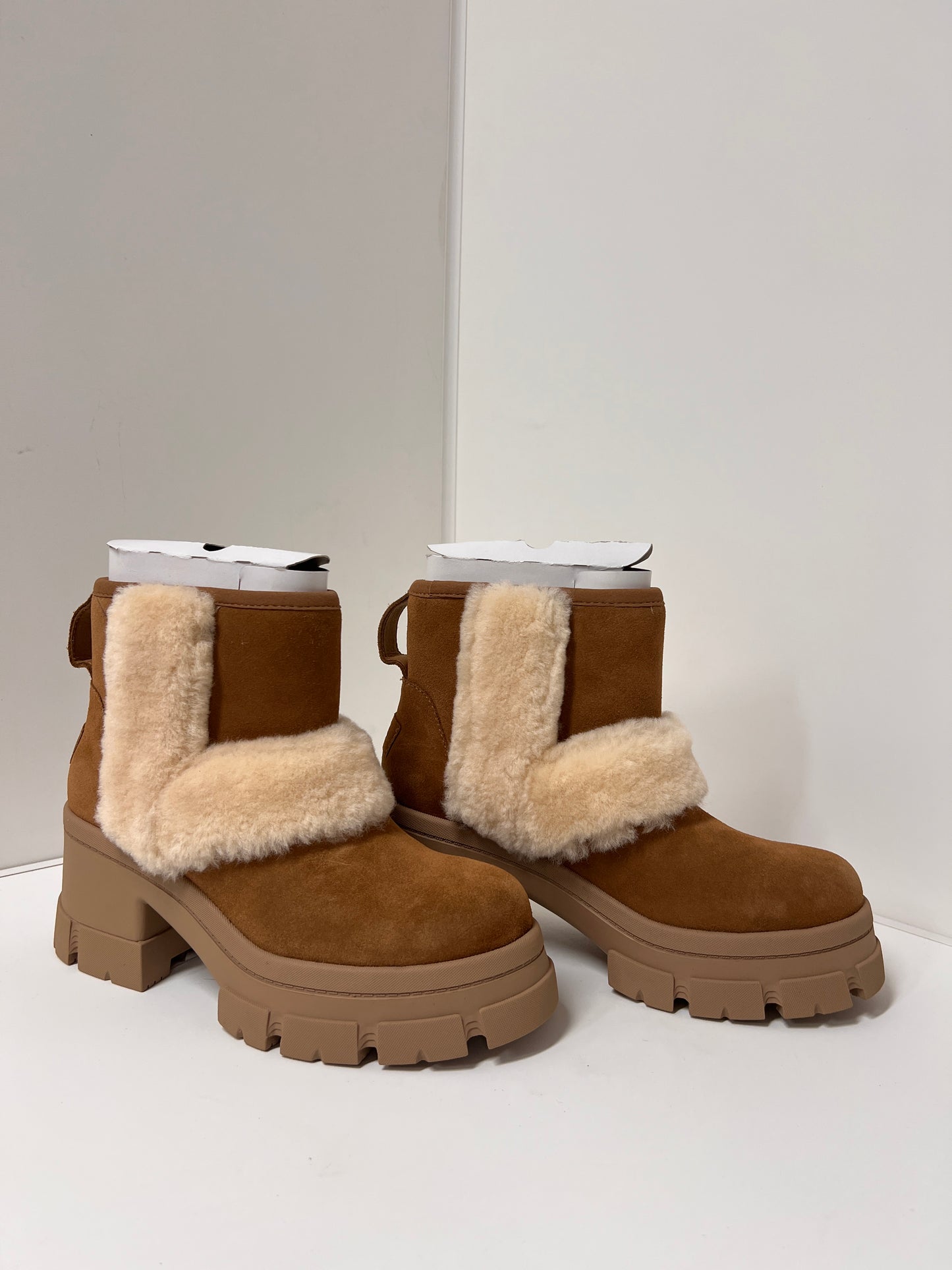 Women's Brooklyn Sunburst UGG Boots Size 9 NEW