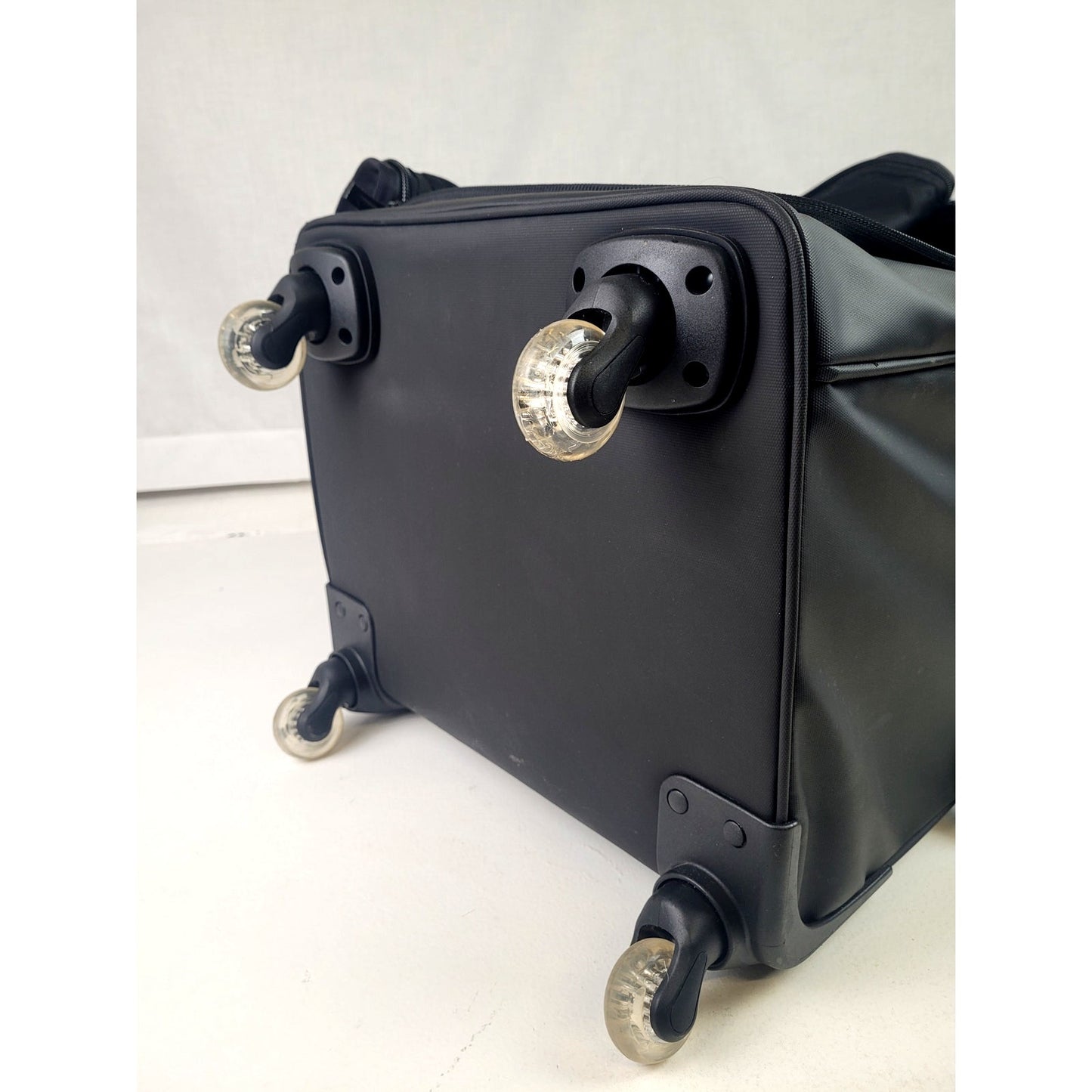 Oakley Endless Adventure Travel Trolley 97-liter Water-Repellent Suitcase