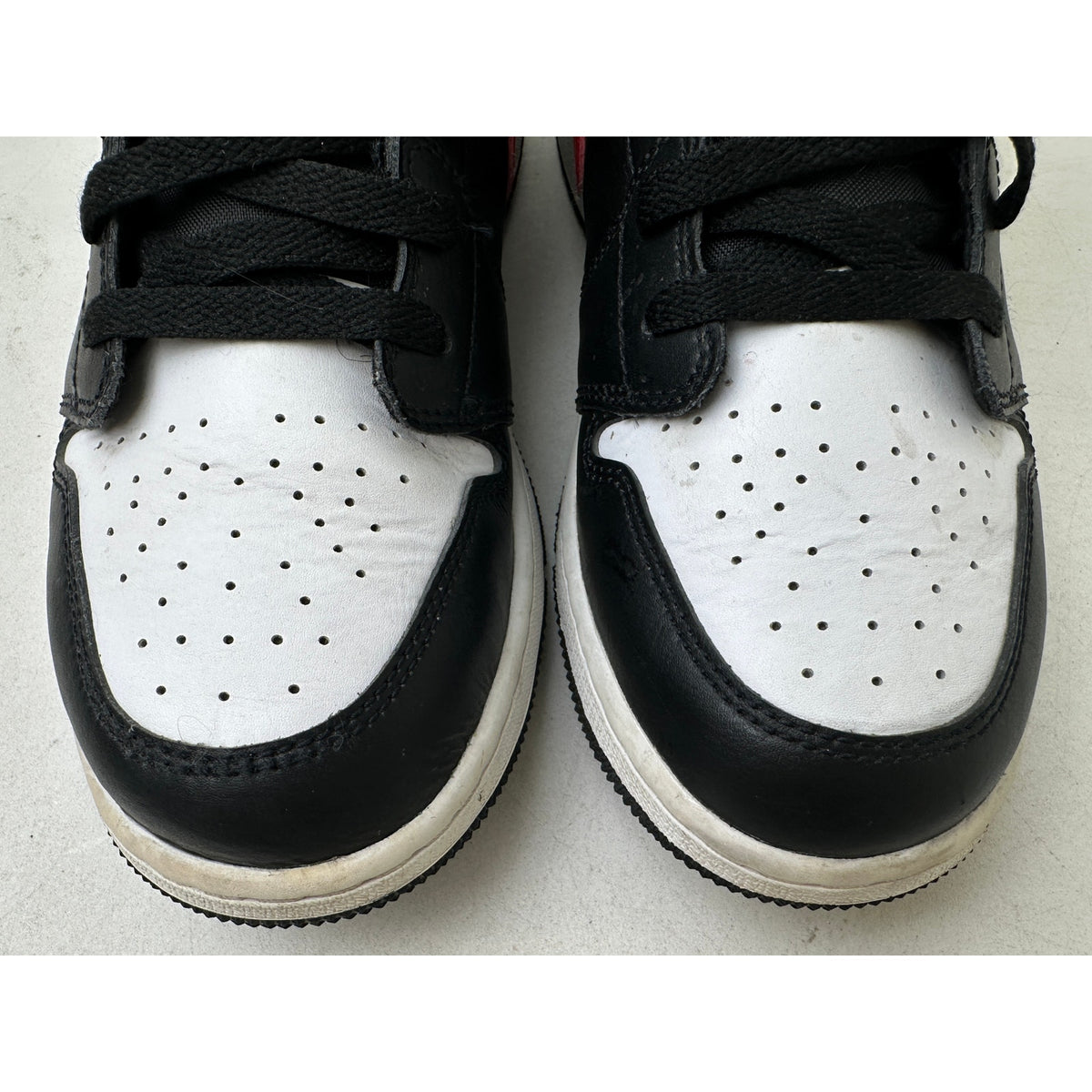 Nike Air Jordan 1 Low GS White Toe Black/Fire Red Sneakers Youth Size 7
