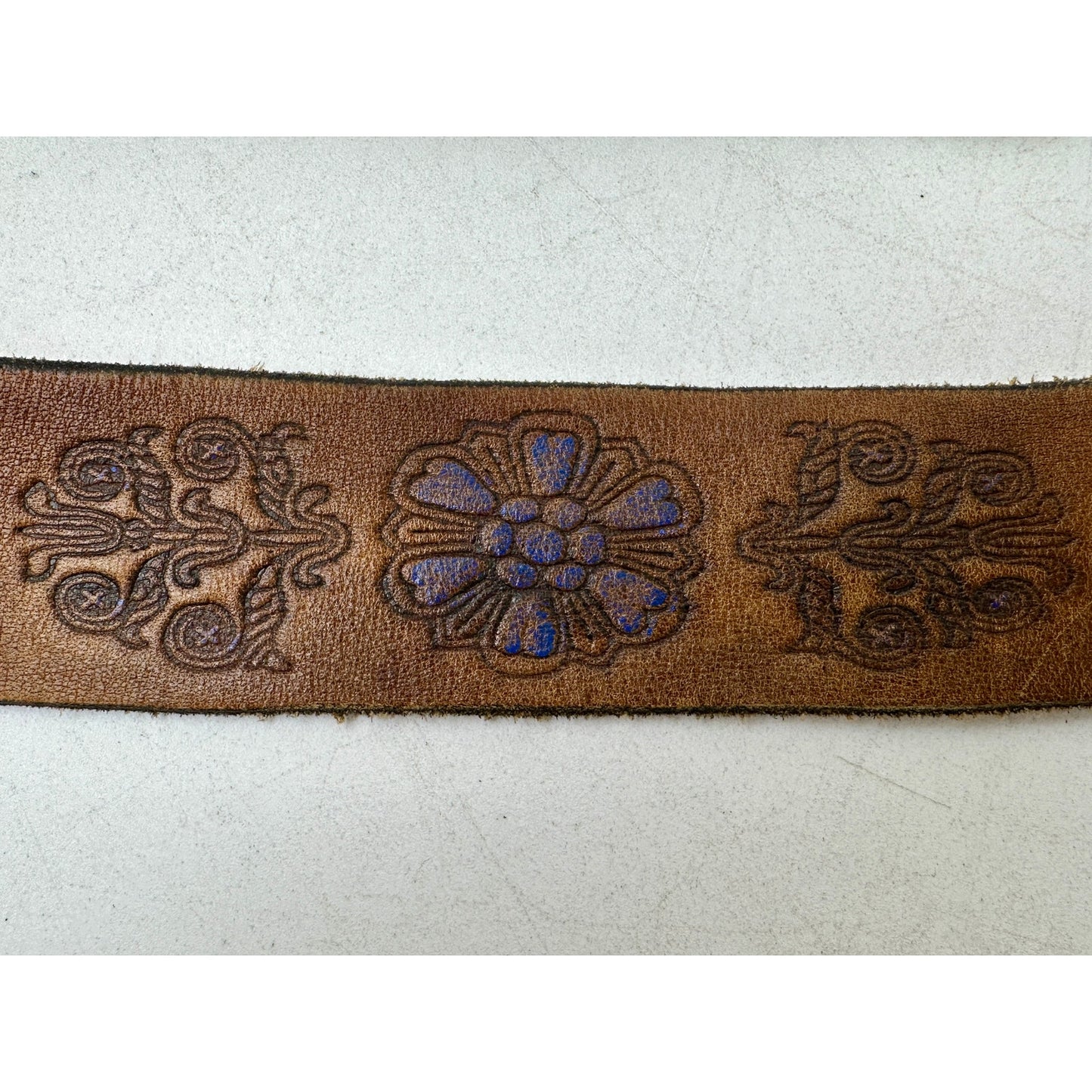Vintage Levi's Orange Tab Floral Tooled Hand Stained Latigo Leather Belt Sz 34