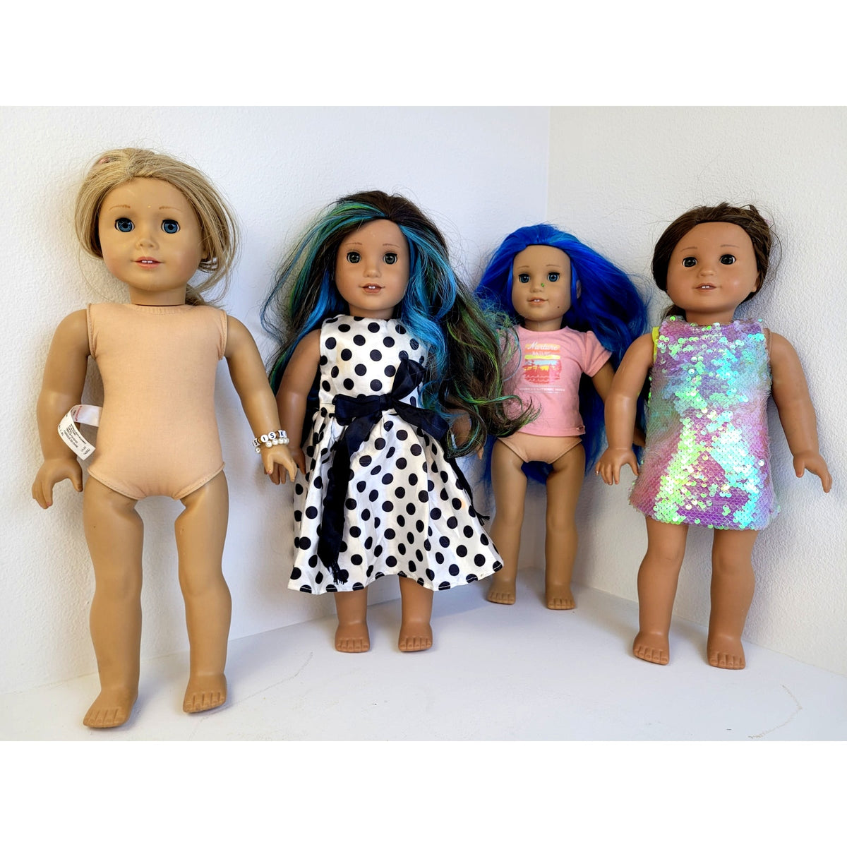 American Girl Lot of 4 Truly Me 18-inch Dolls & Clothing