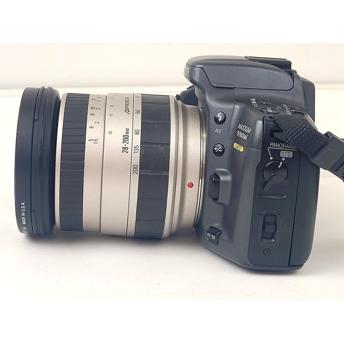 Minolta Maxxum/Dynax 300si 35 mm SLR Film Camera w 28-200mm lens
