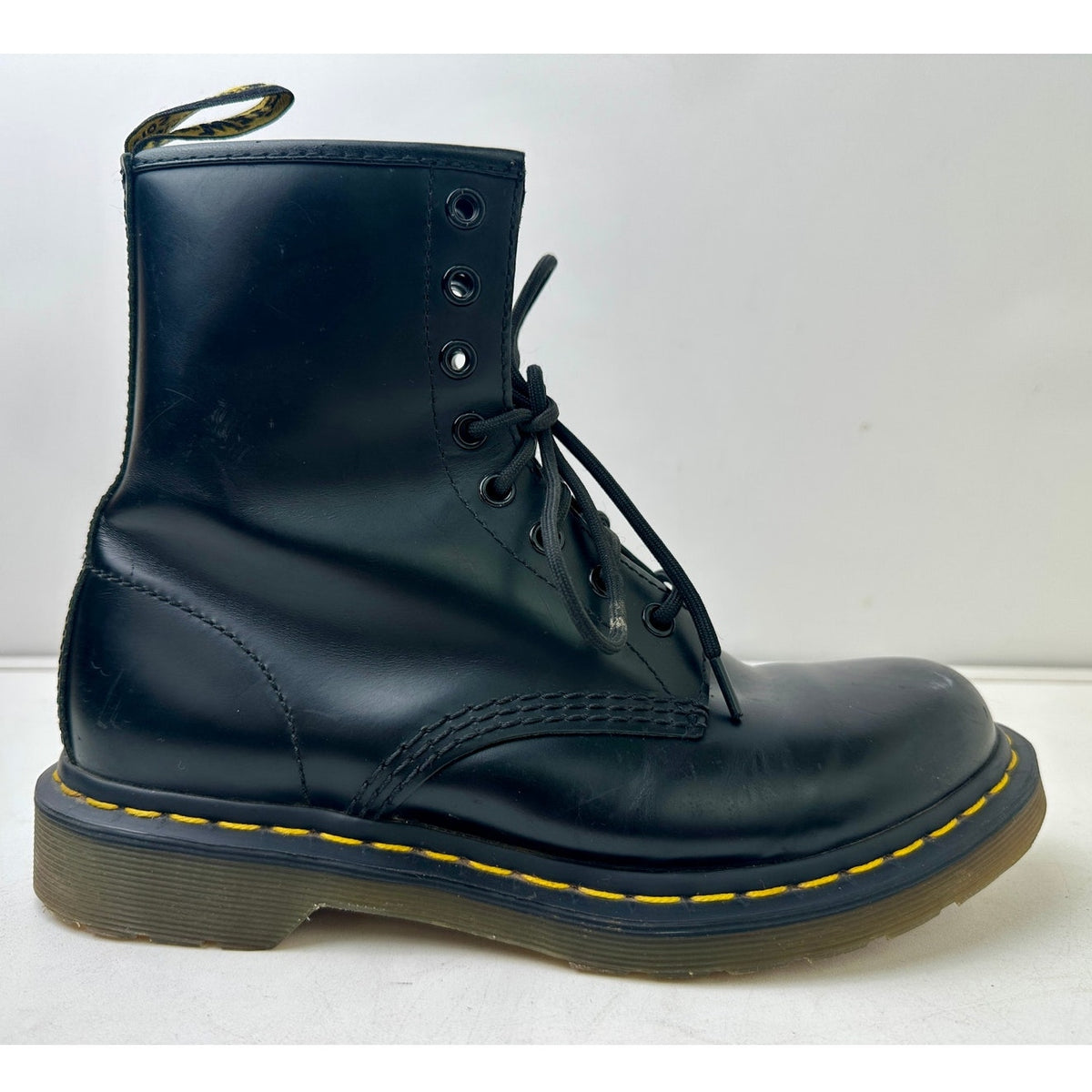 Dr. Martens 1460 Black Smooth Leather 8-Eye Lace Up Boots Women's Sz 8