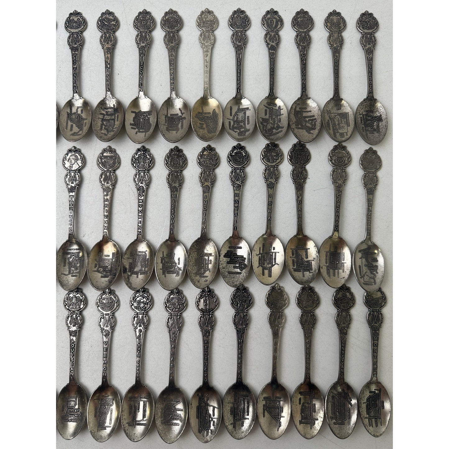 Vintage American Collectors Guild Heritage Collection of US States 51-Spoon Set