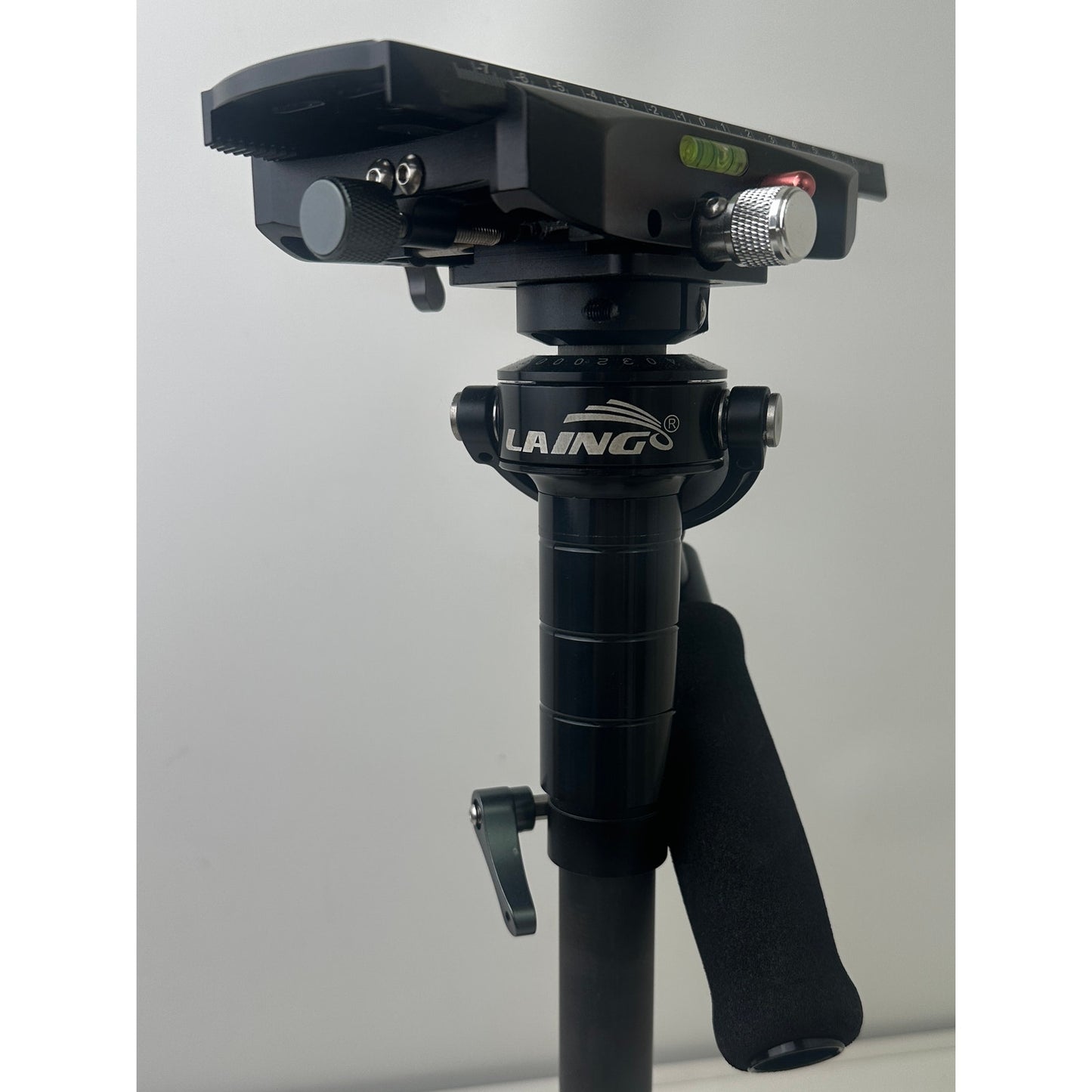 Laing P-4S Carbon Fiber Handheld Mechanical Camera Stabilizer