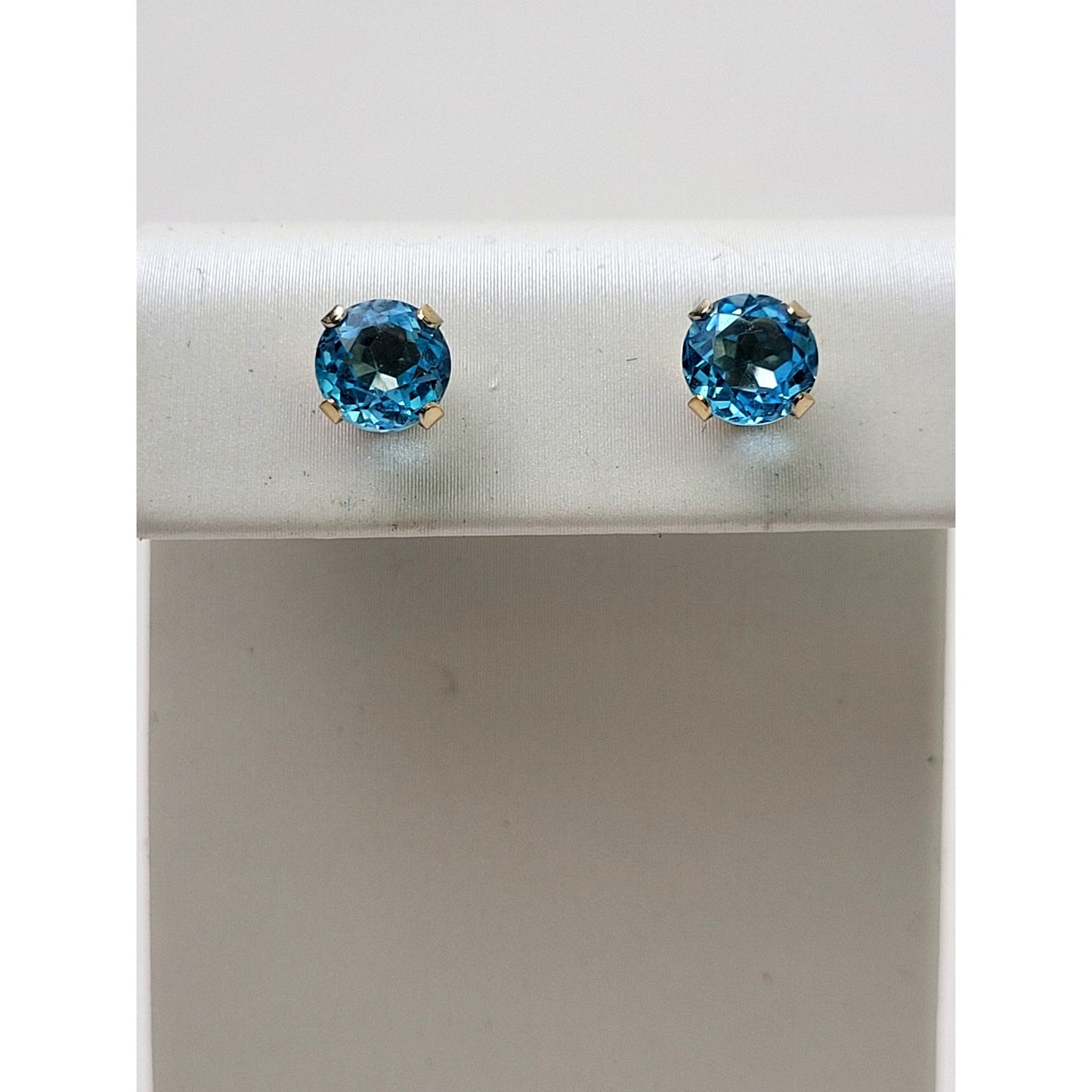 Classic Blue Topaz 5mm Stone w Four-Prong 14K Gold Setting Stud Earrings
