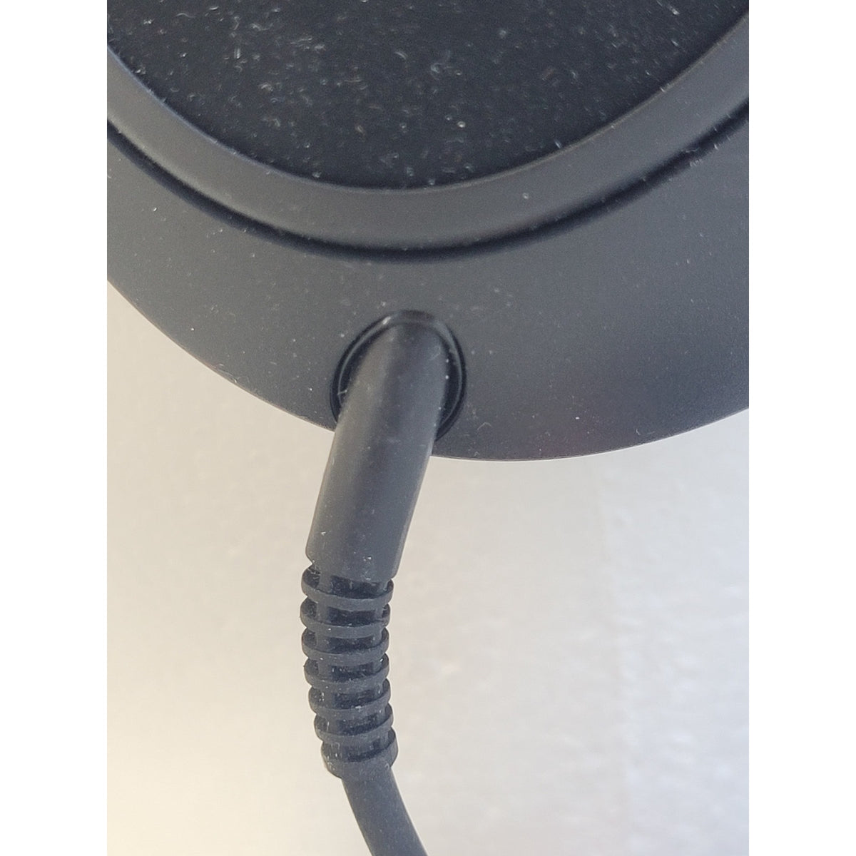 Sennheiser HD 569 Closed-Back Around-Ear Wired Headphones Black | Untested