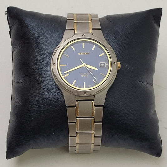 Vintage Seiko Titanium 50 M Silver & Gold Tone Men's Watch 7N42 0XB0 | Working