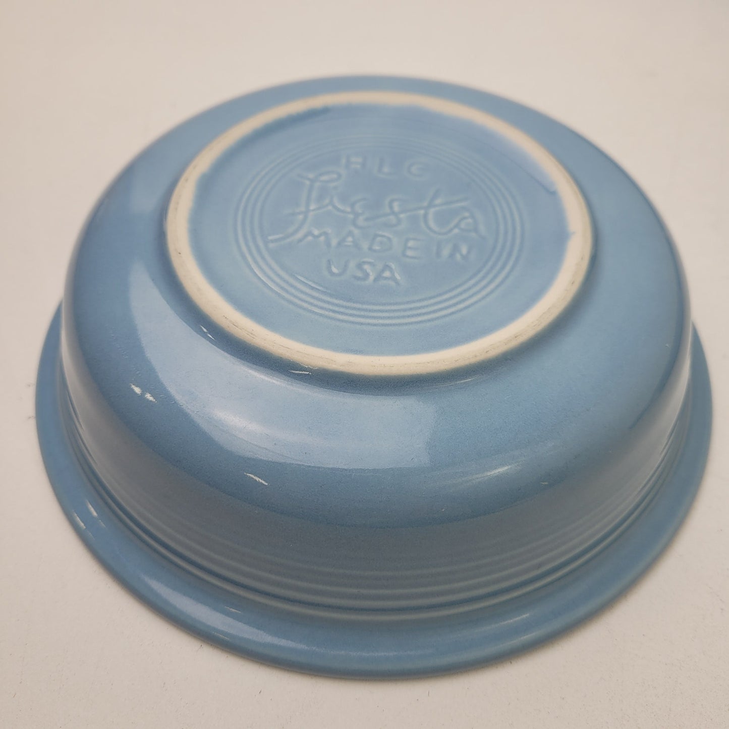 Homer Laughlin Fiestaware (4) Coupe Soup Bowls & (2) Small Bowls in Periwinkle