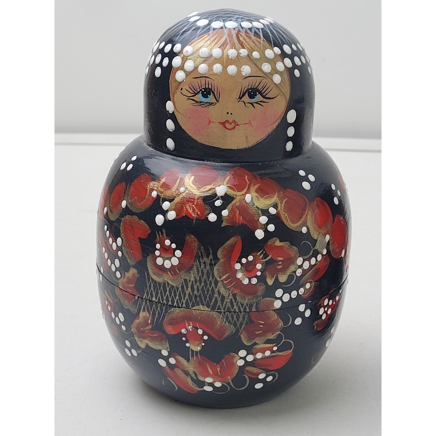 Vintage Hand-Painted Matryoshka Nesting Doll Set | 11 pieces | 6 1/4" Tall