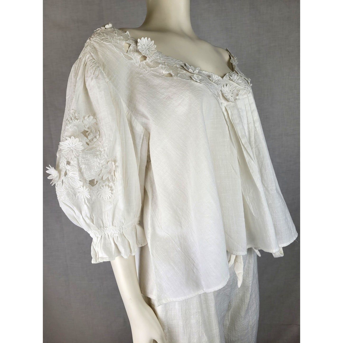 Free People Sophie Embroidery Top Soft White Billowy Cotton Fabric Sz M NWT