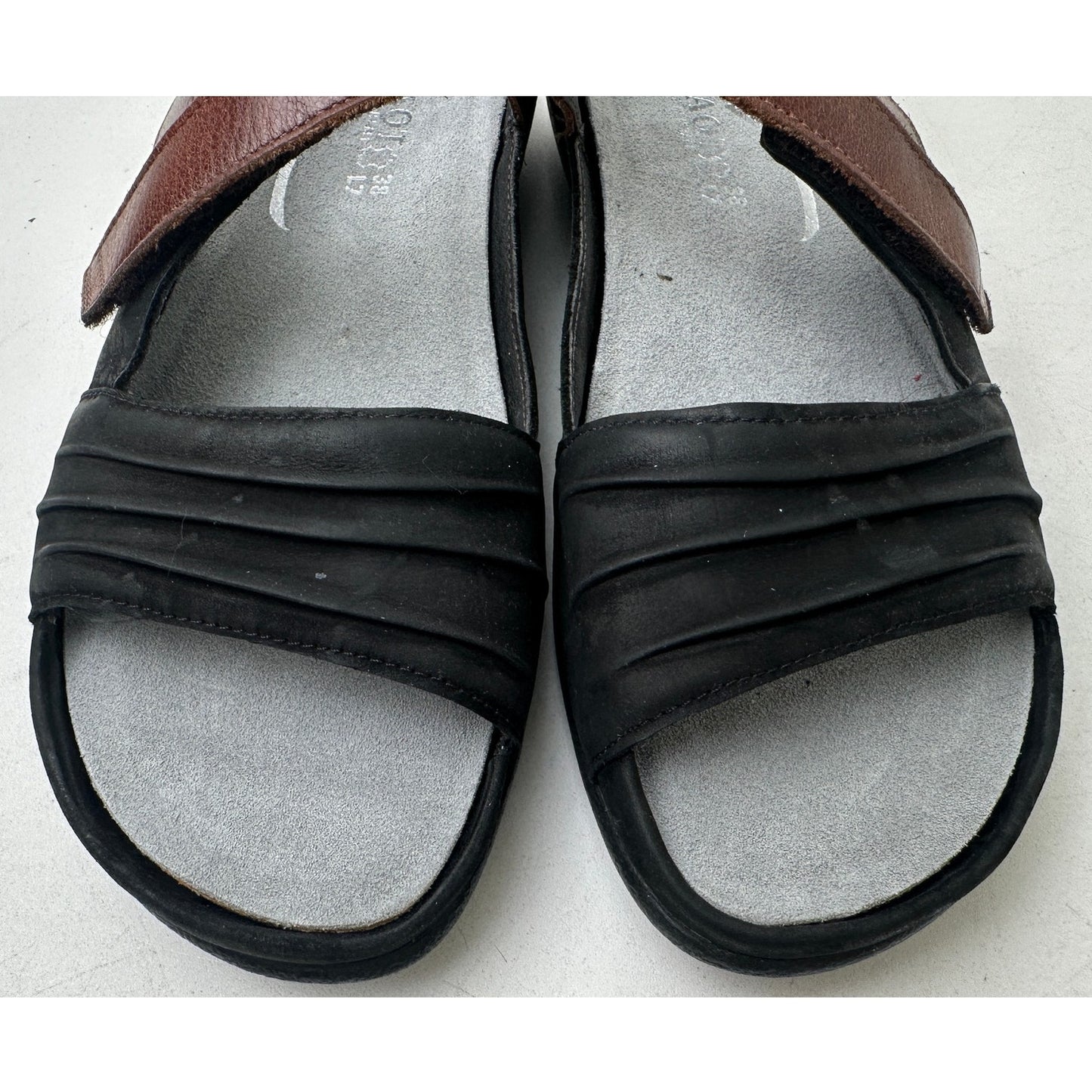 Naot Papaki Black & Cinnamon Leather Comfort Sandals Women's Sz 7