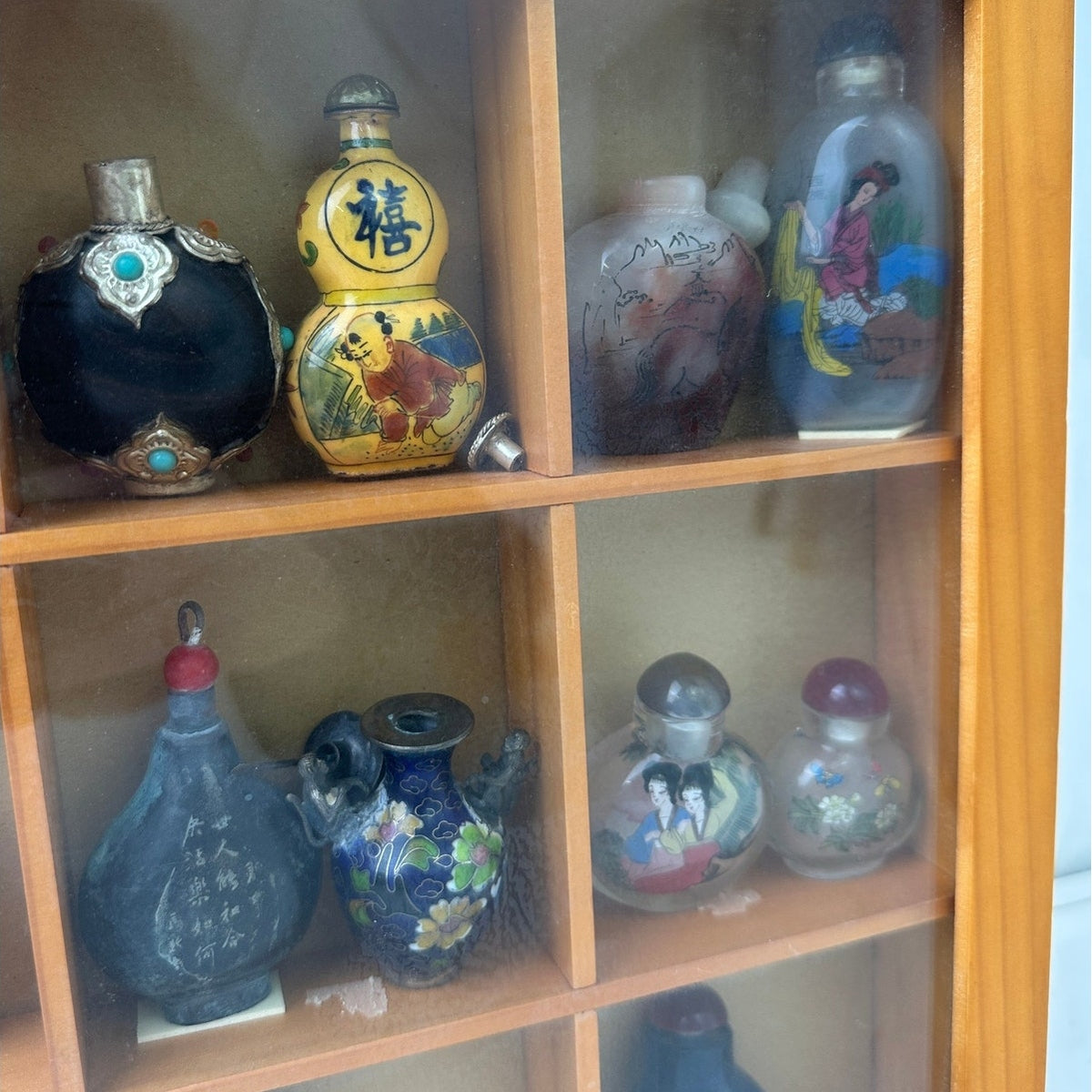 VTG Chinese Hand Painted Snuff Bottle Collection in Wooden Shadow Box