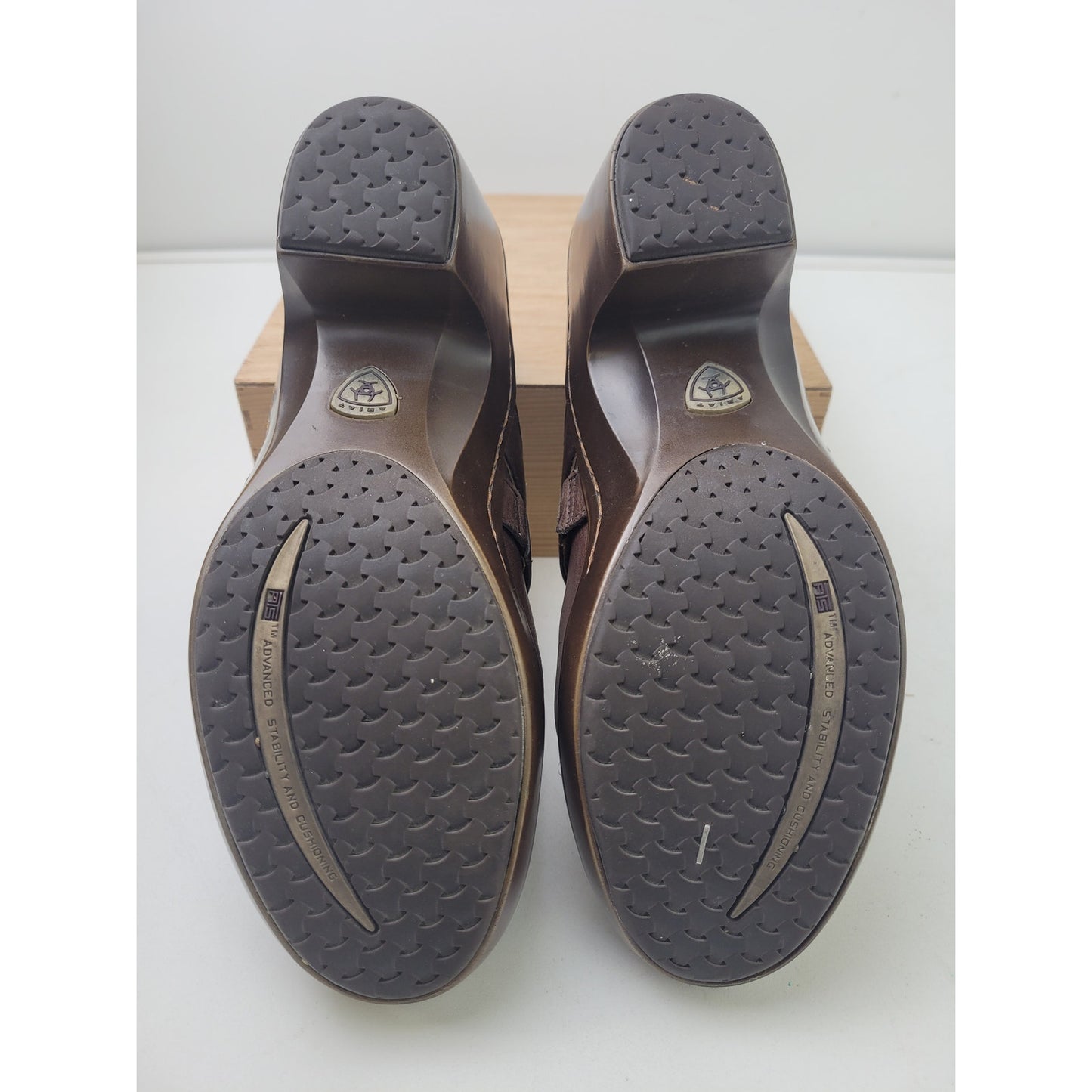 Ariat Ellie Brown Leather Slip On Comfort Clogs Women's Sz 7.5