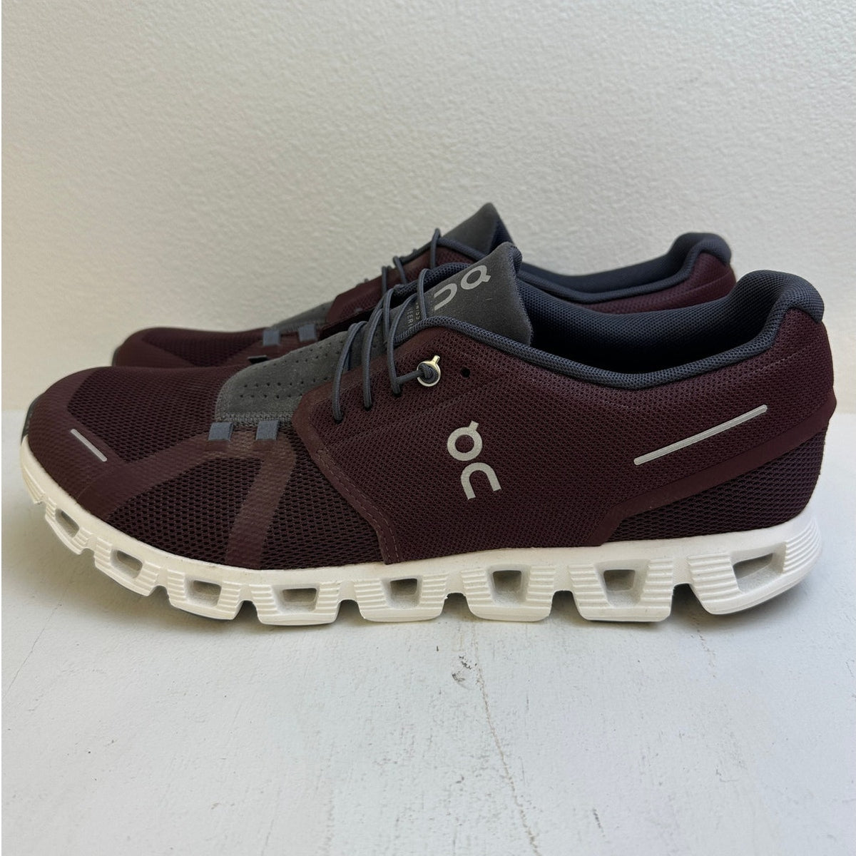 On Cloud 5 Running Shoes Mulberry / Eclipse Men's Sz 12.5