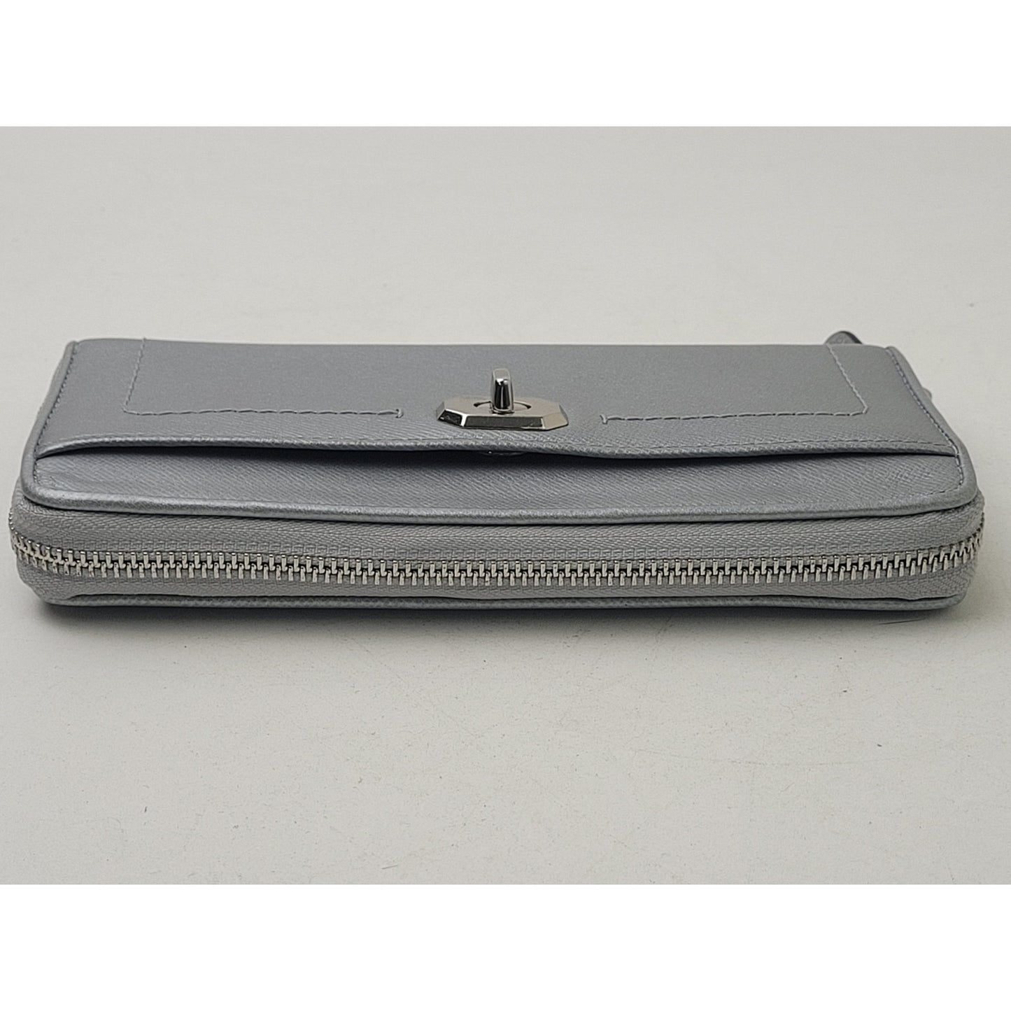 COACH Saffiano Silver Leather Turnlock Zip Around Accordion Wallet EUC