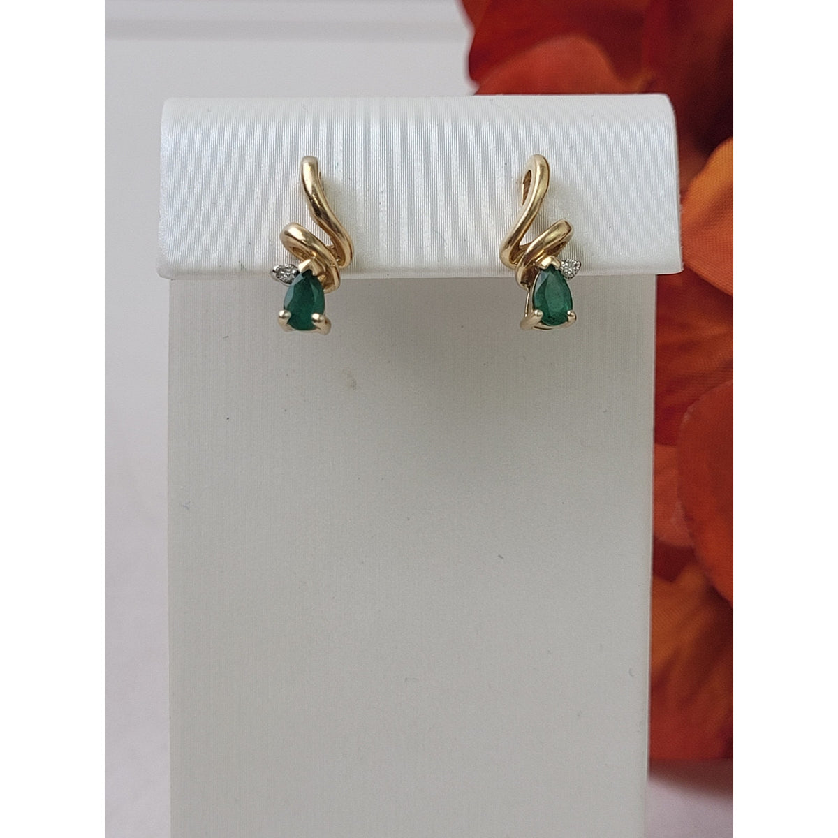VTG 10K Yellow Gold Natural Emerald Diamond Post Drop Earrings | 1.9 Grams
