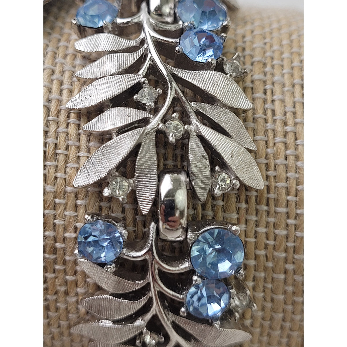 Vintage Jewels by Trifari Silver-Tone Laurel Leaf Blue Rhinestone Bracelet NWT