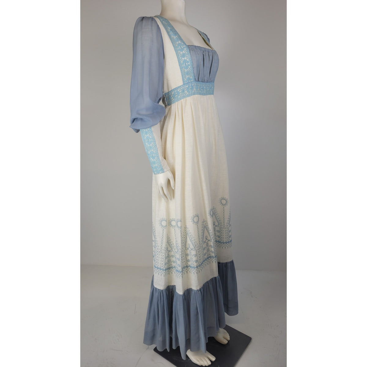 VTG 70s Gunne Sax Medieval Revival Maxi Dress Blue & Ivory w Embroidery Sz 9 (S)