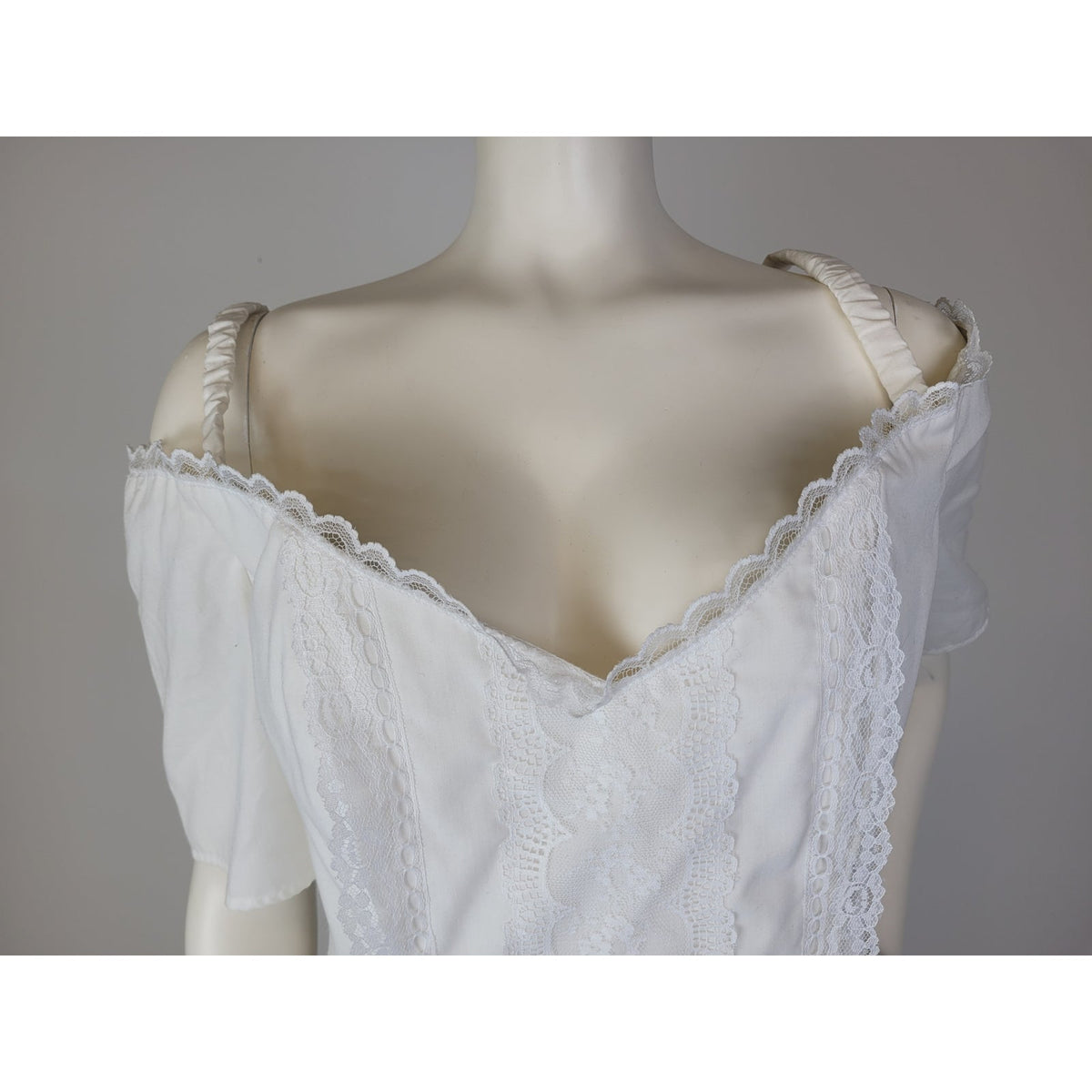 Vintage 1980s Gunne Sax White Off-the-Shoulder Bridal Midi Dress Sz M