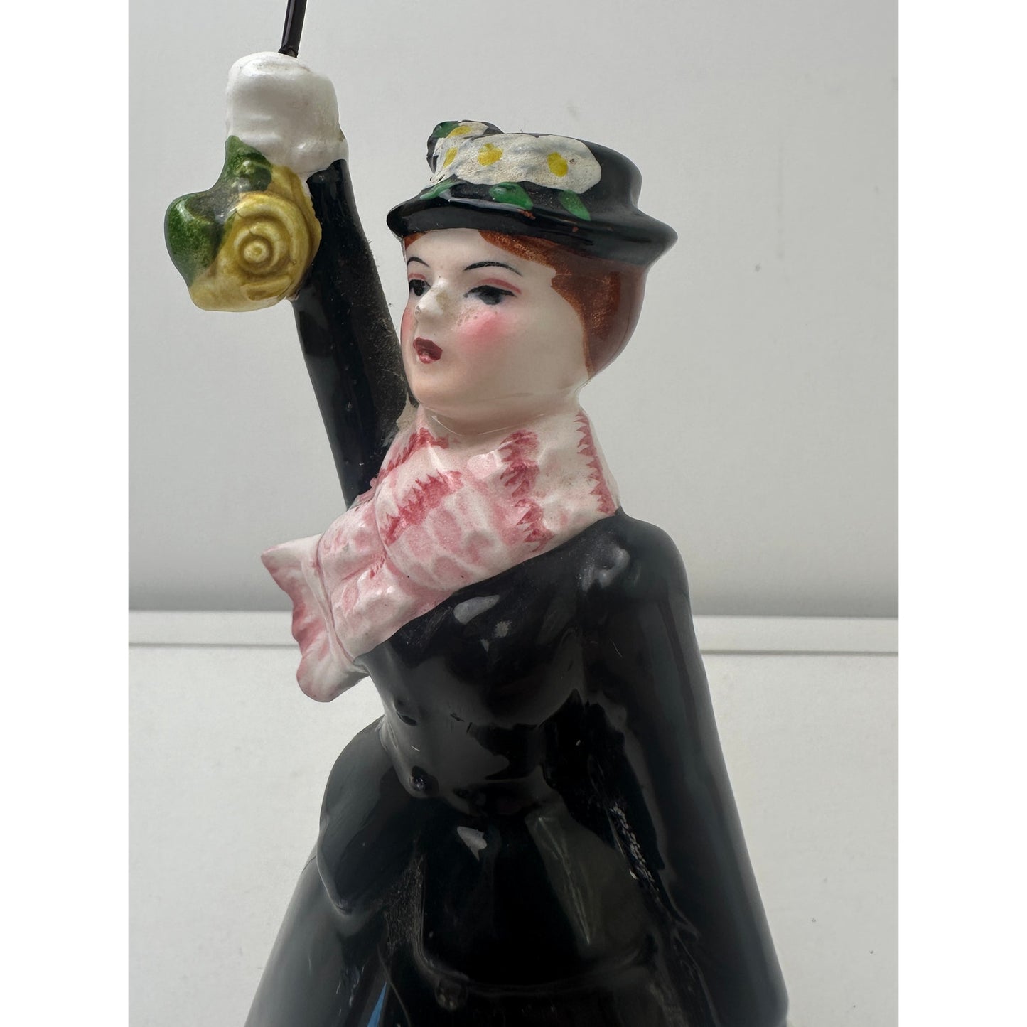 Vintage Disney Mary Poppins Ceramic Figurine W/ Umbrella
