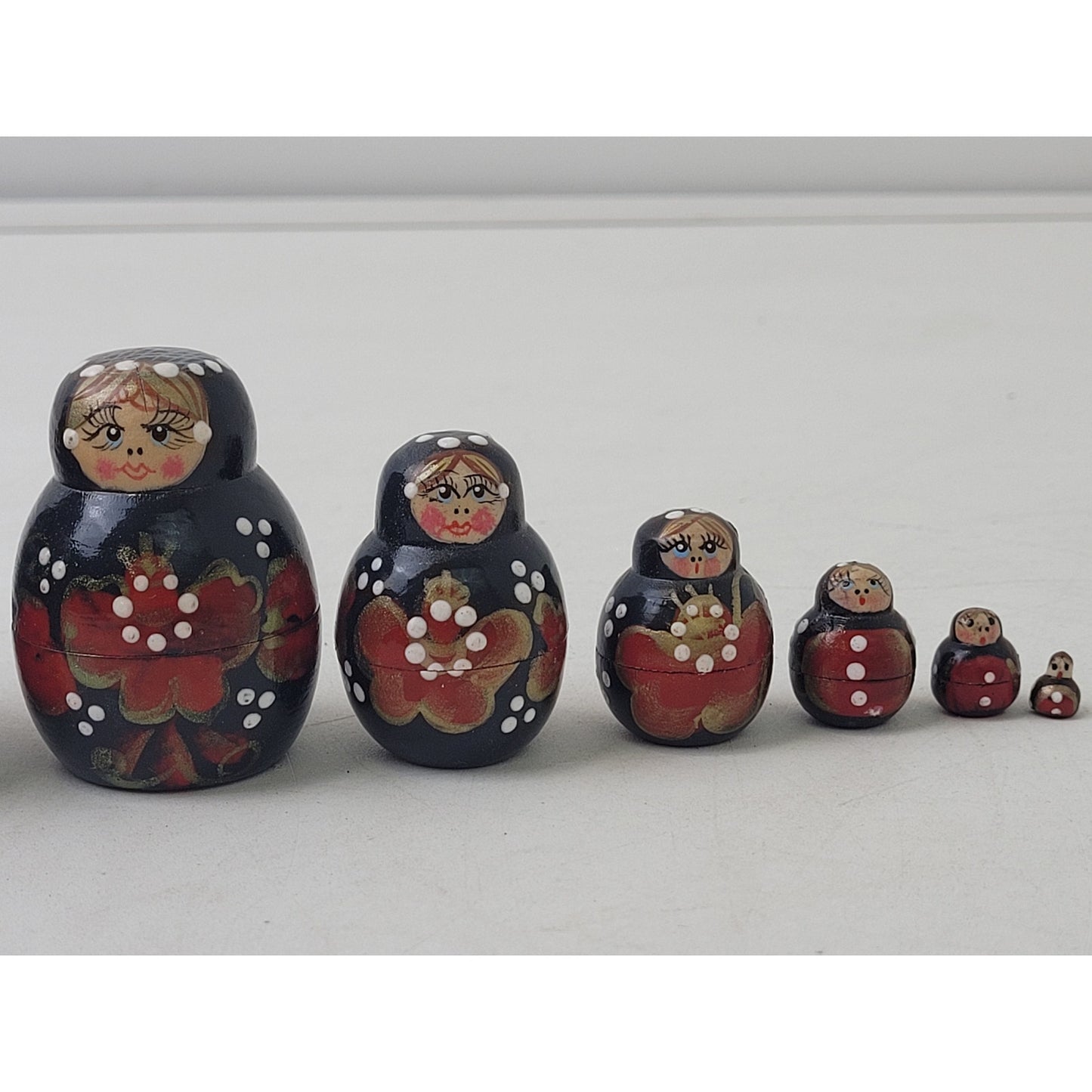 Vintage Hand-Painted Matryoshka Nesting Doll Set | 11 pieces | 6 1/4" Tall