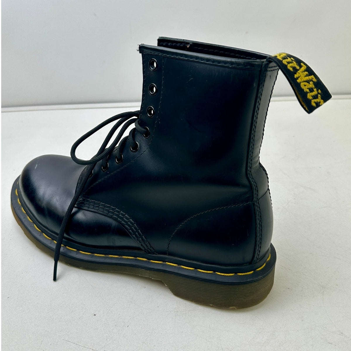 Dr. Martens 1460 Black Smooth Leather 8-Eye Lace Up Boots Women's Sz 8