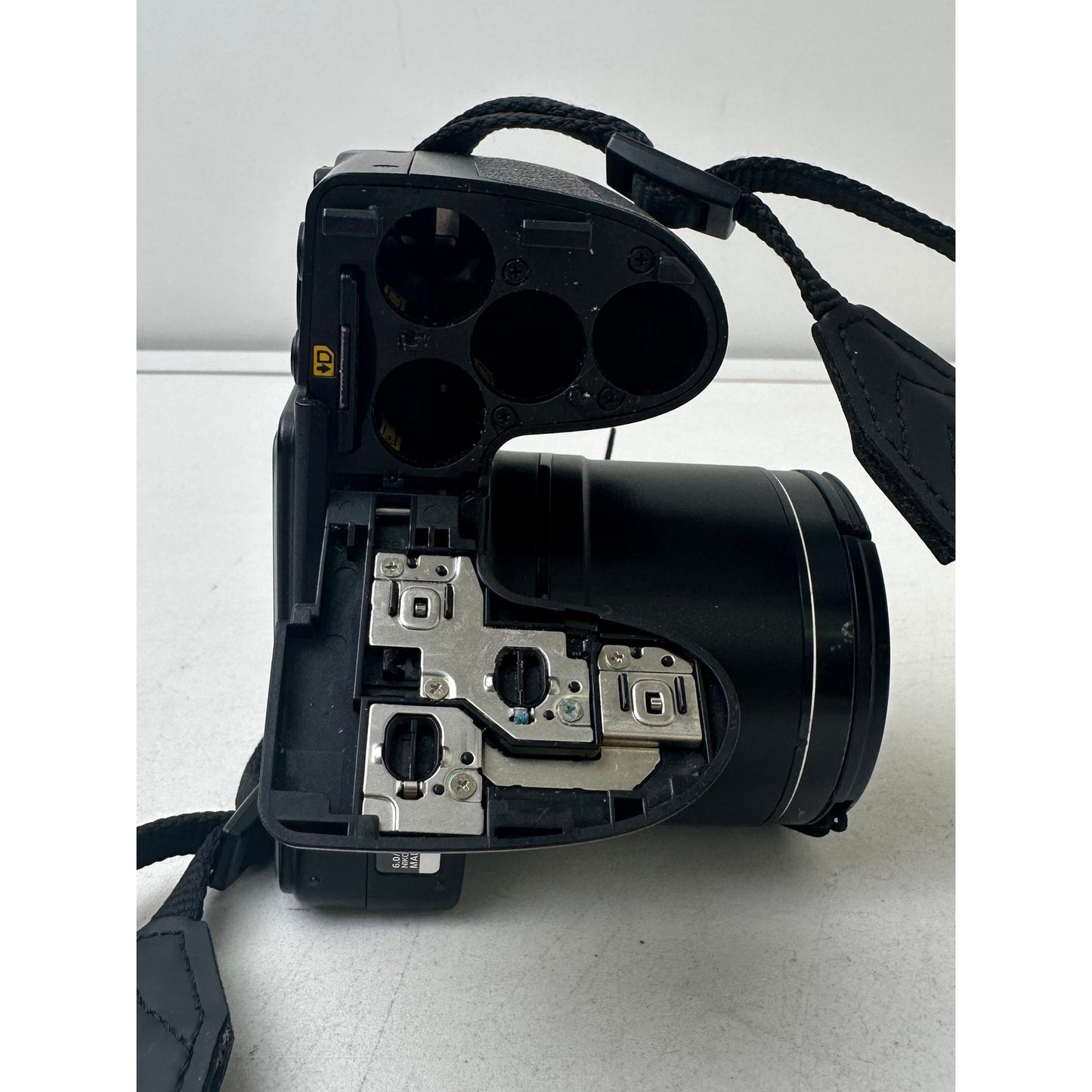 Nikon COOLPIX L330 Digital Camera W/ Strap | Untested
