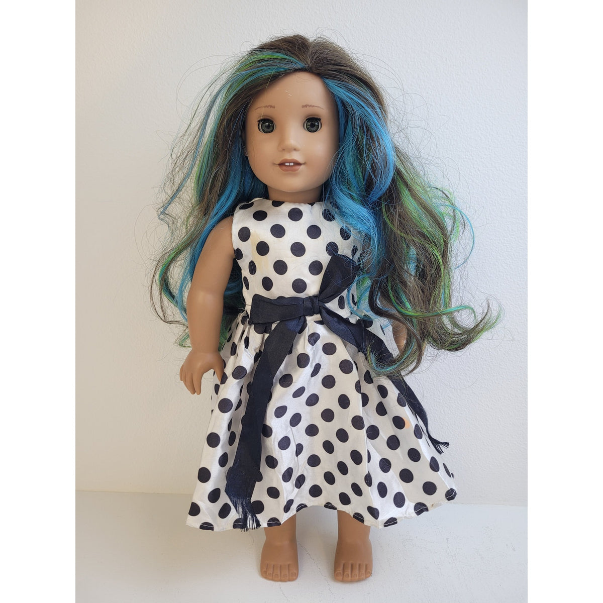 American Girl Lot of 4 Truly Me 18-inch Dolls & Clothing