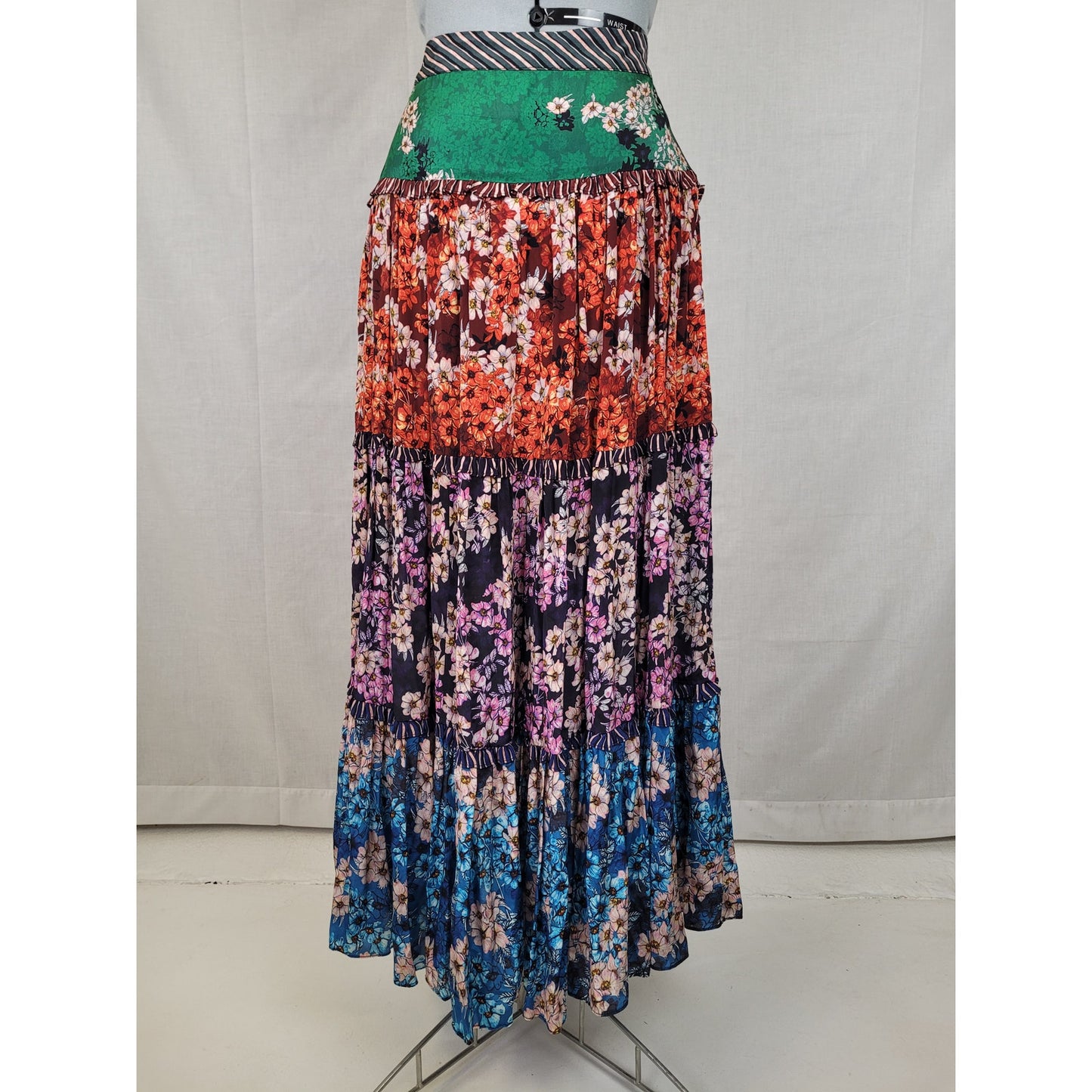 Bhanuni by Jyoti for Anthropologie Anarosa Tiered Maxi Skirt Floral Print Sz 8