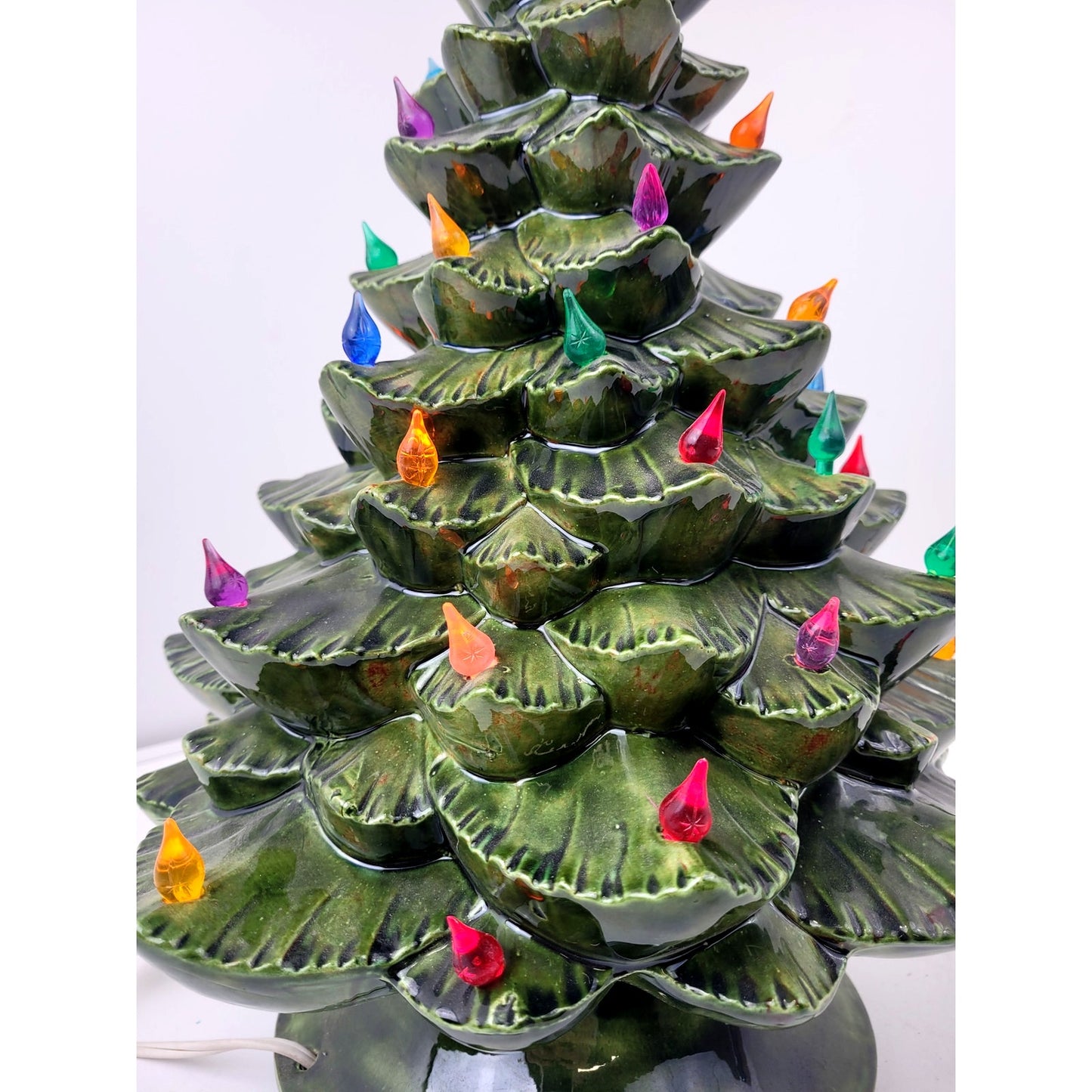 1960s-70s VTG Arnel's Green Ceramic Light-Up Christmas Tree 18"